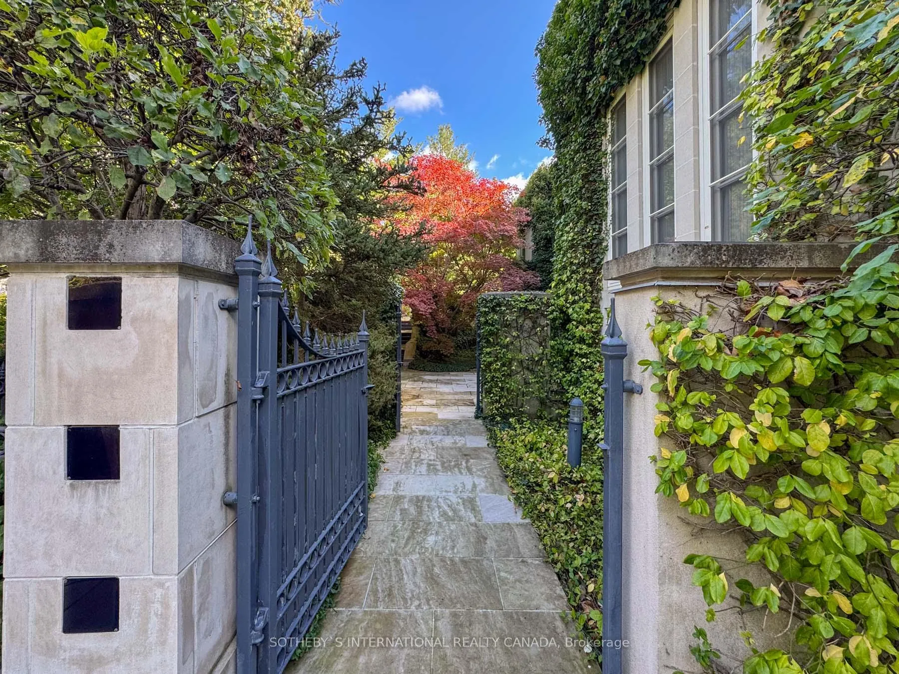 Photo 42 of 241 Strathallan Wood, Toronto, Bedford Park-Nortown — HOMEH