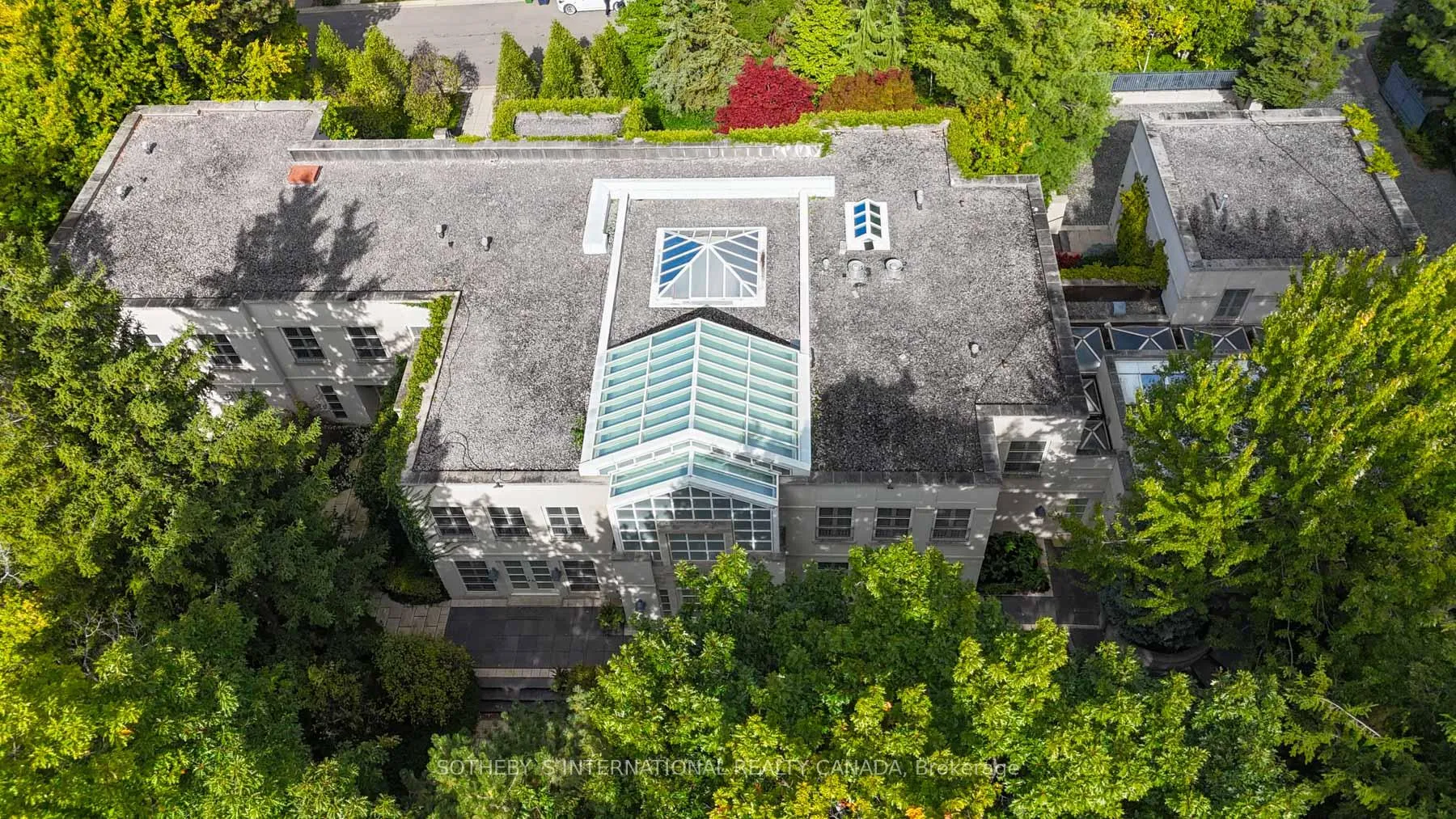 Photo 46 of 241 Strathallan Wood, Toronto, Bedford Park-Nortown — HOMEH