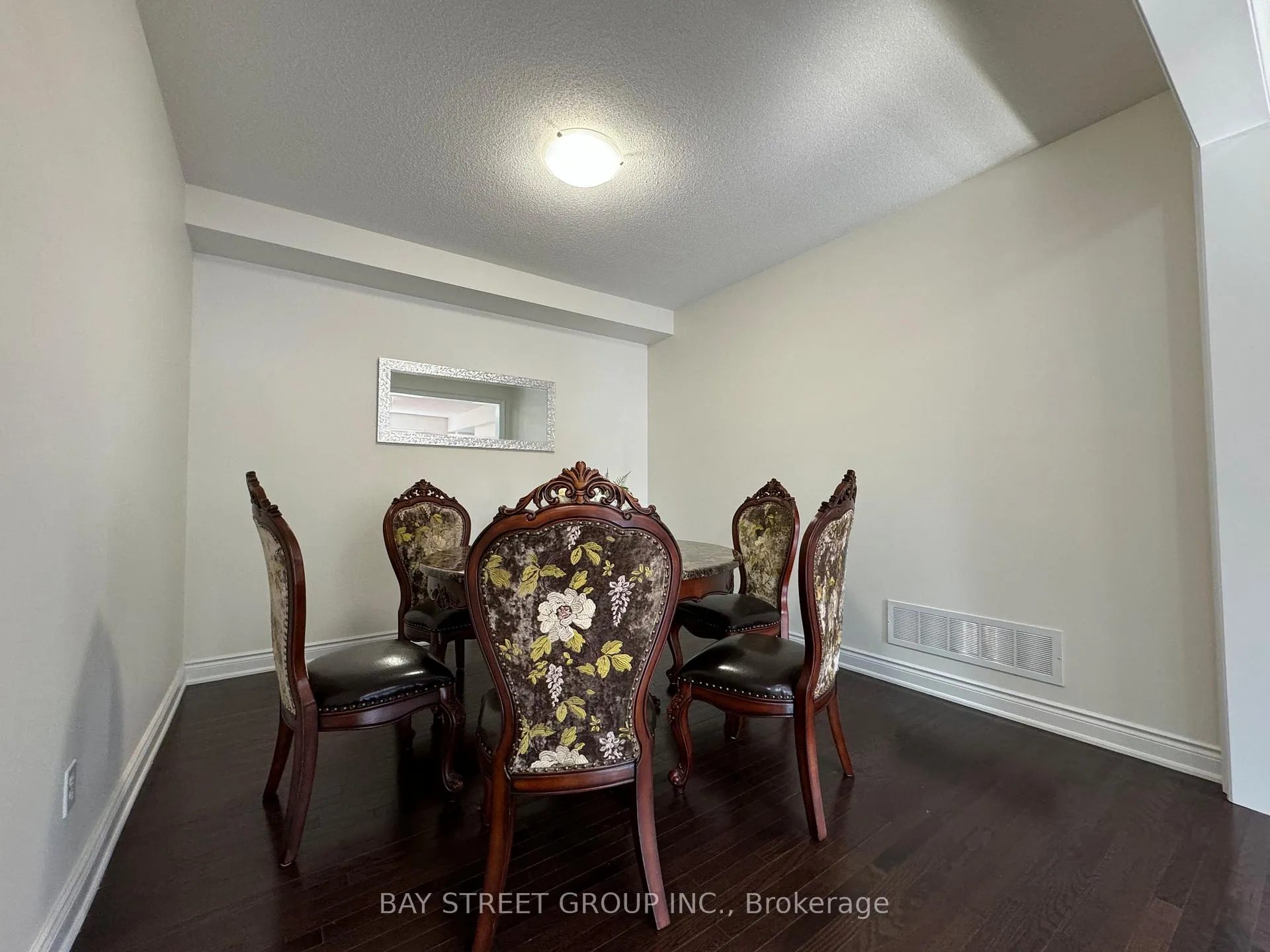 Photo 6 of 89 Beckett Avenue, Markham, Berczy — HOMEH