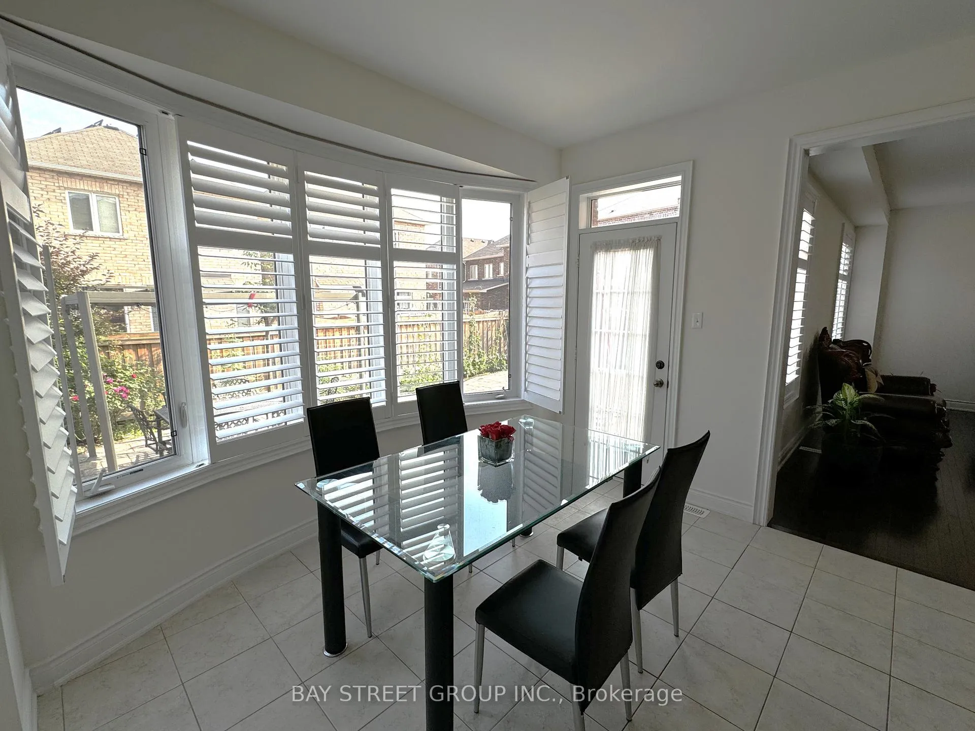 Photo 10 of 89 Beckett Avenue, Markham, Berczy — HOMEH