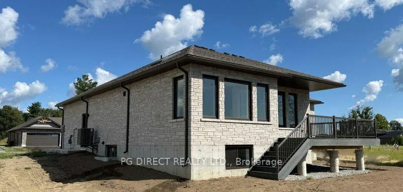 Photo 3 of 51 Beacon Drive, Brighton — HOMEH