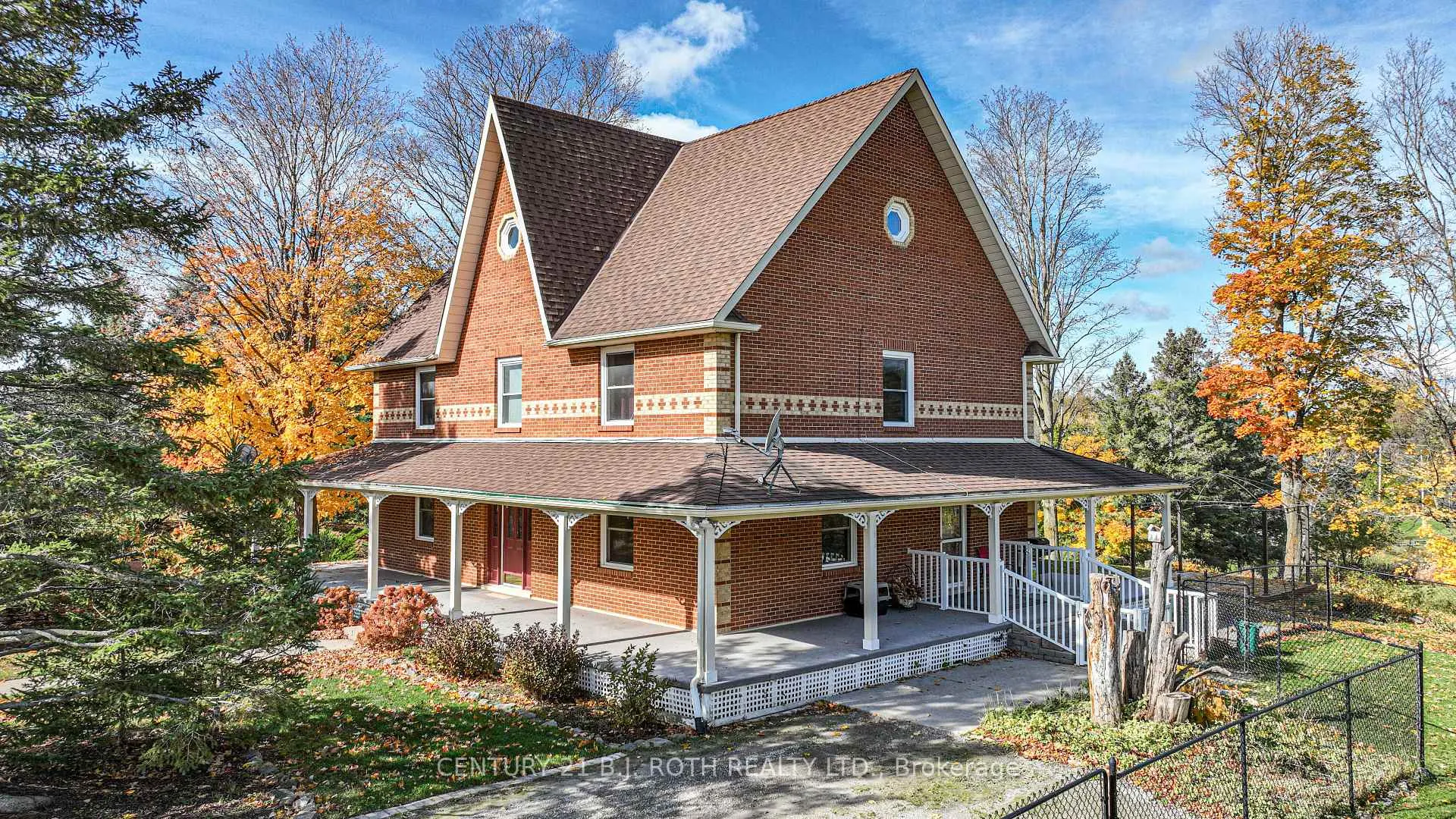 Photo 2 of 301 4 Concession Road, Tiny, Rural Tiny — HOMEH