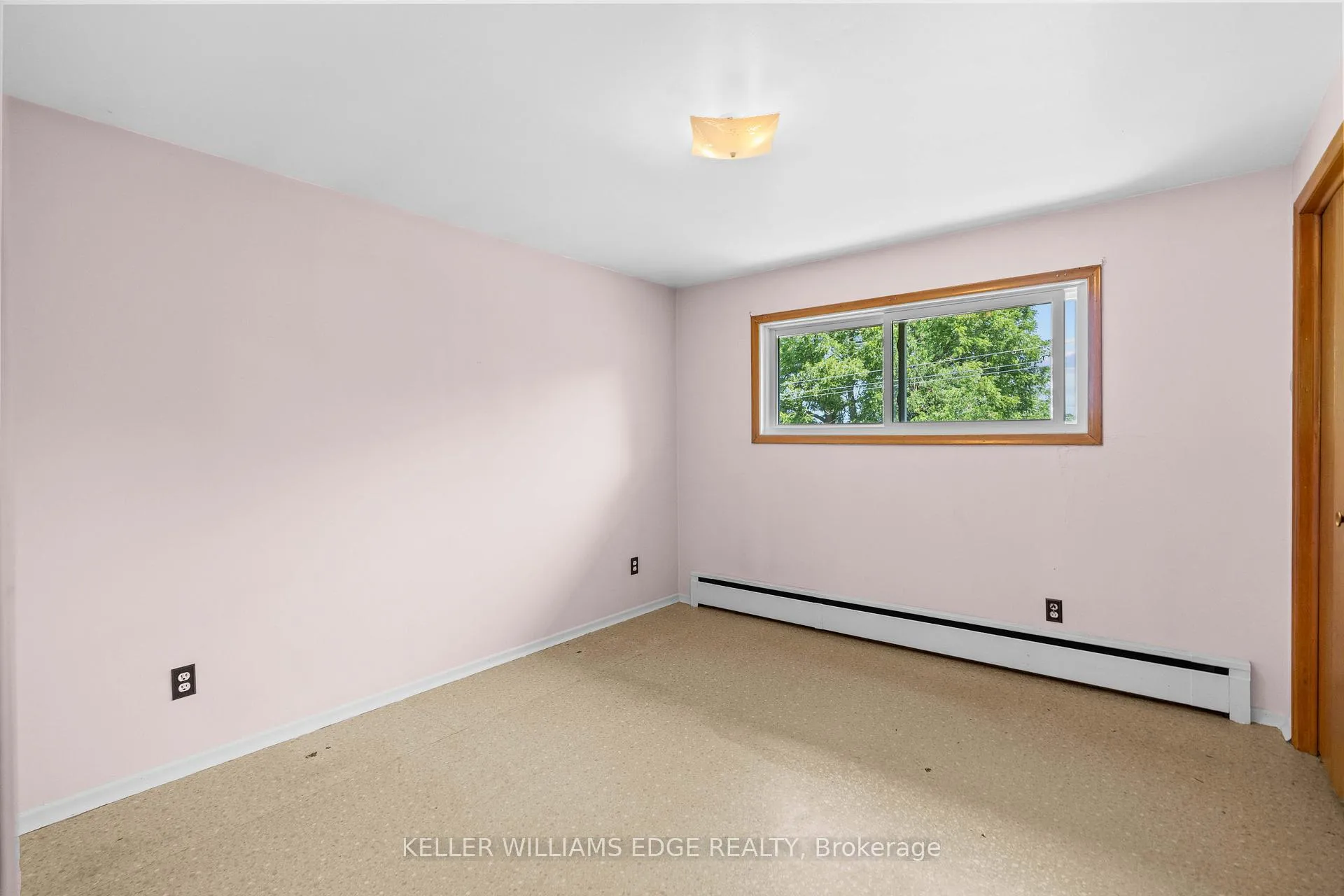 Photo 12 of 1352 Centre Road, Hamilton, Carlisle — HOMEH