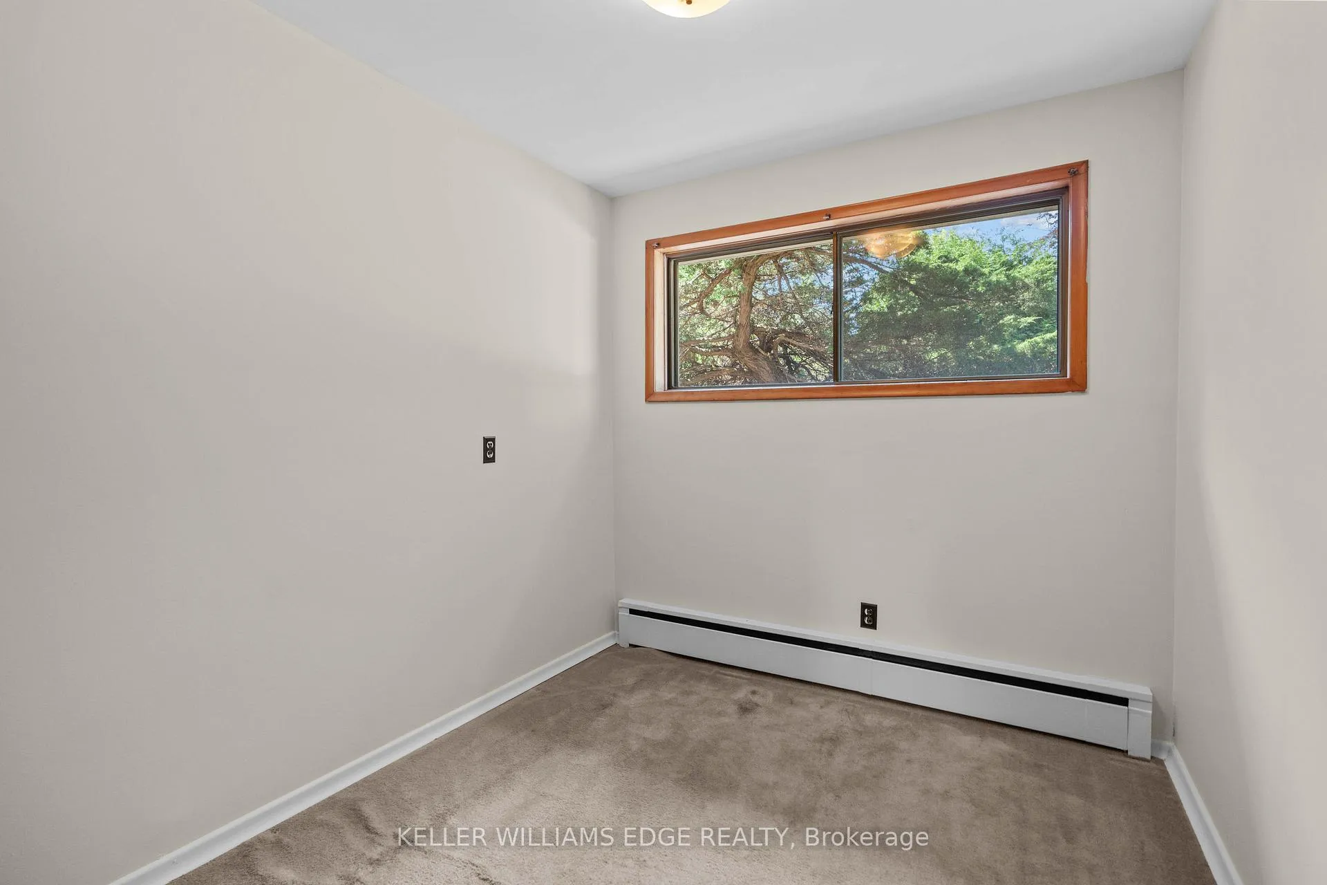 Photo 19 of 1352 Centre Road, Hamilton, Carlisle — HOMEH
