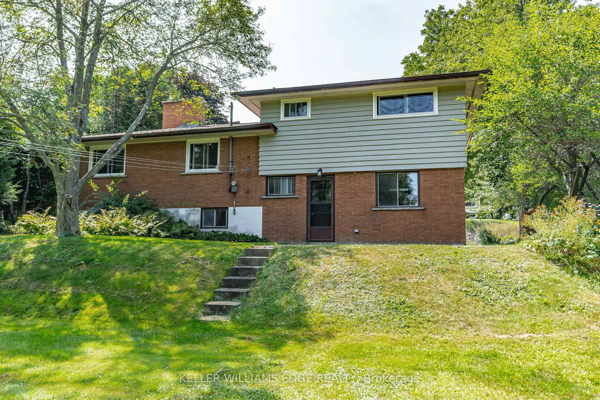 Photo 29 of 1352 Centre Road, Hamilton, Carlisle — HOMEH