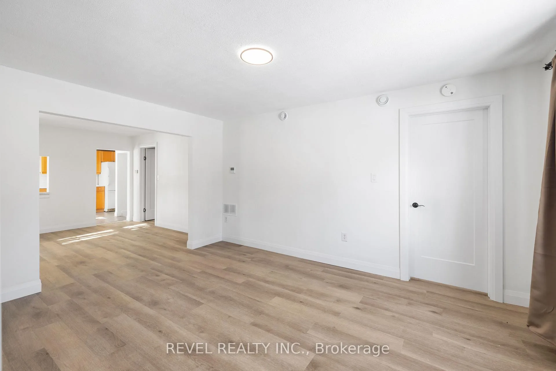 Photo 2 of Unit Main, 46 Nelson Street, Barrie, Codrington — HOMEH