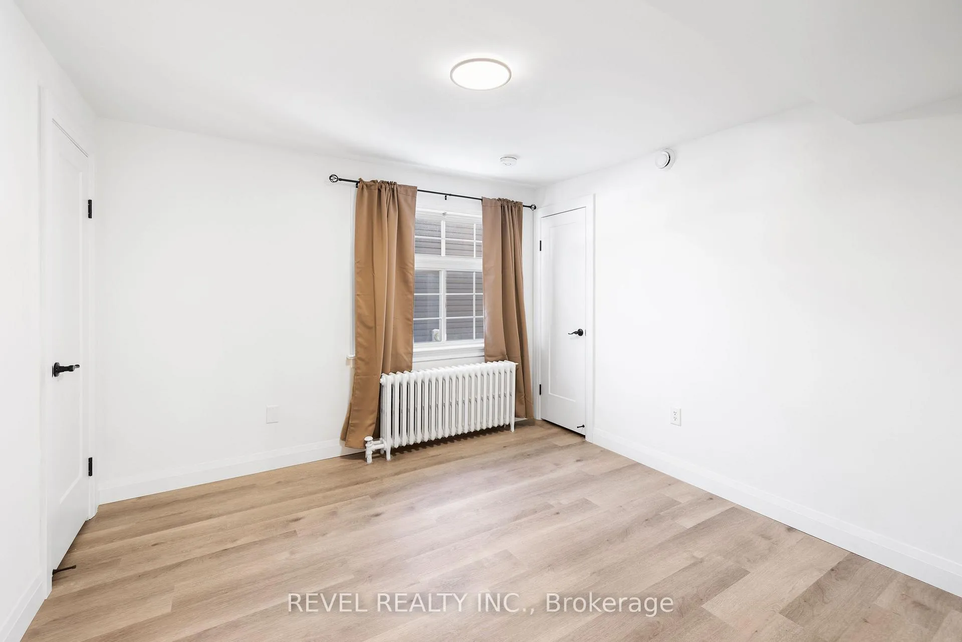 Photo 5 of Unit Main, 46 Nelson Street, Barrie, Codrington — HOMEH
