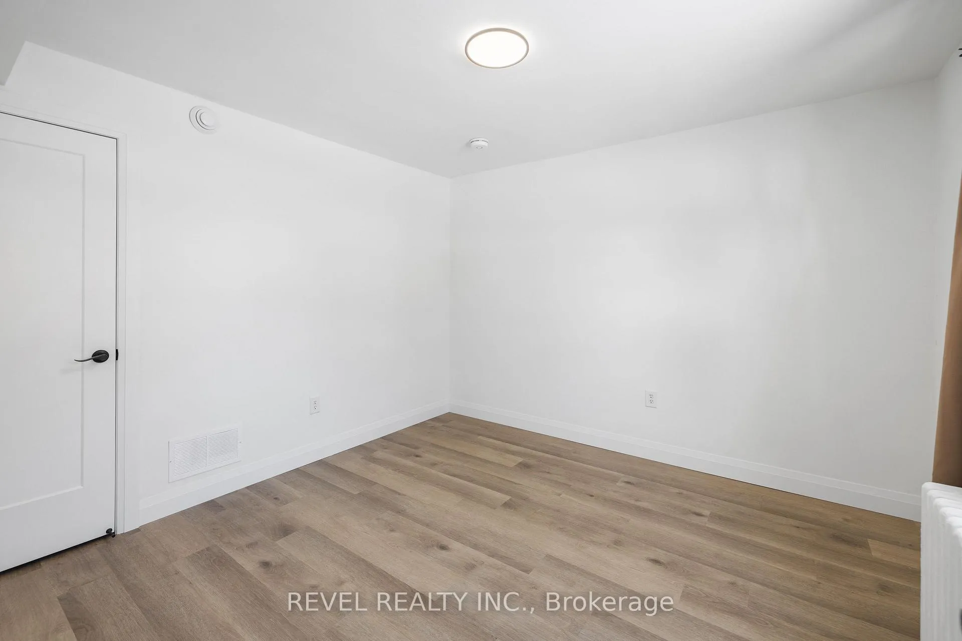 Photo 11 of Unit Main, 46 Nelson Street, Barrie, Codrington — HOMEH