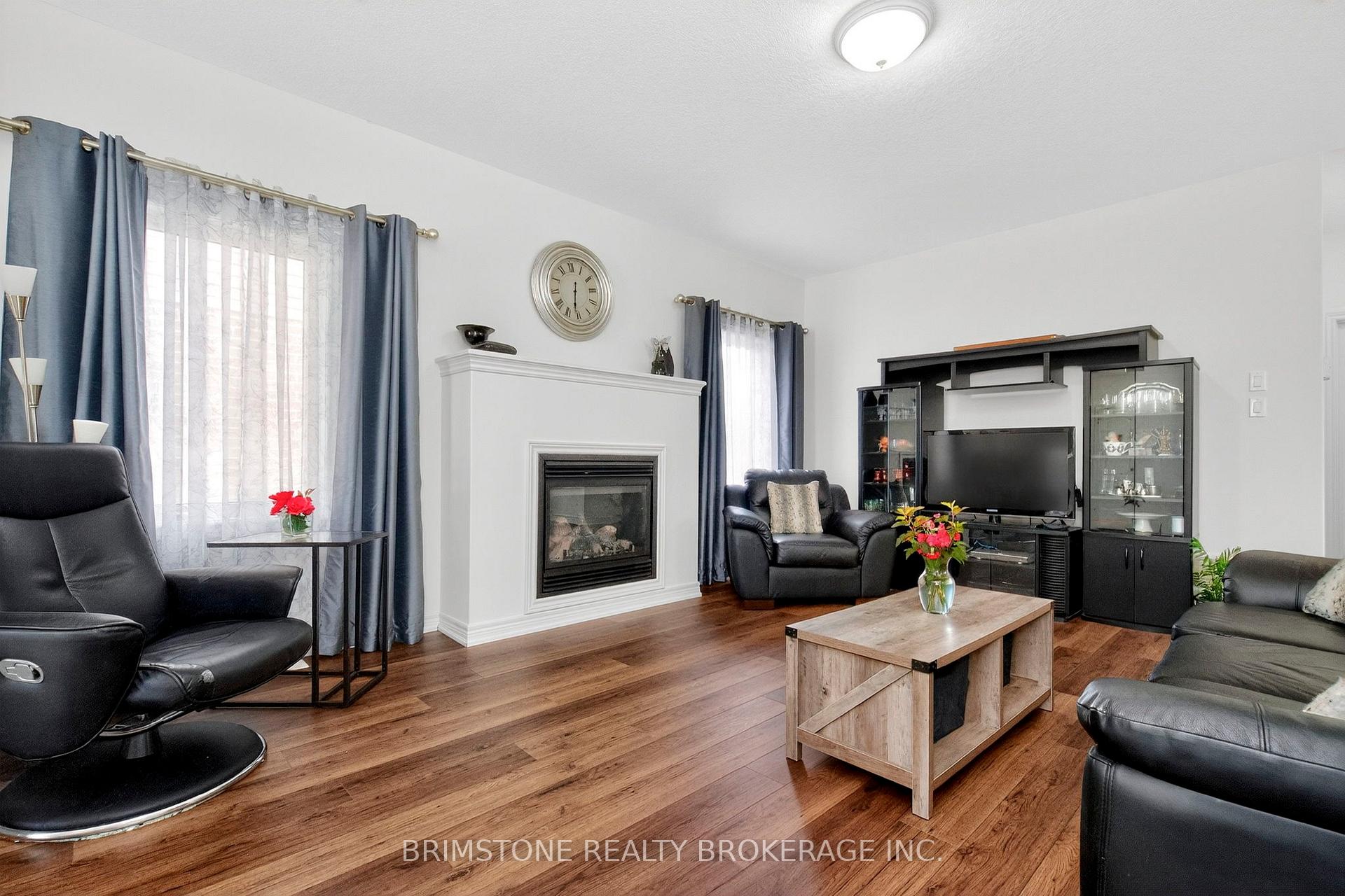 Photo 11 of 116 Banting Crescent, Essa, Angus — HOMEH