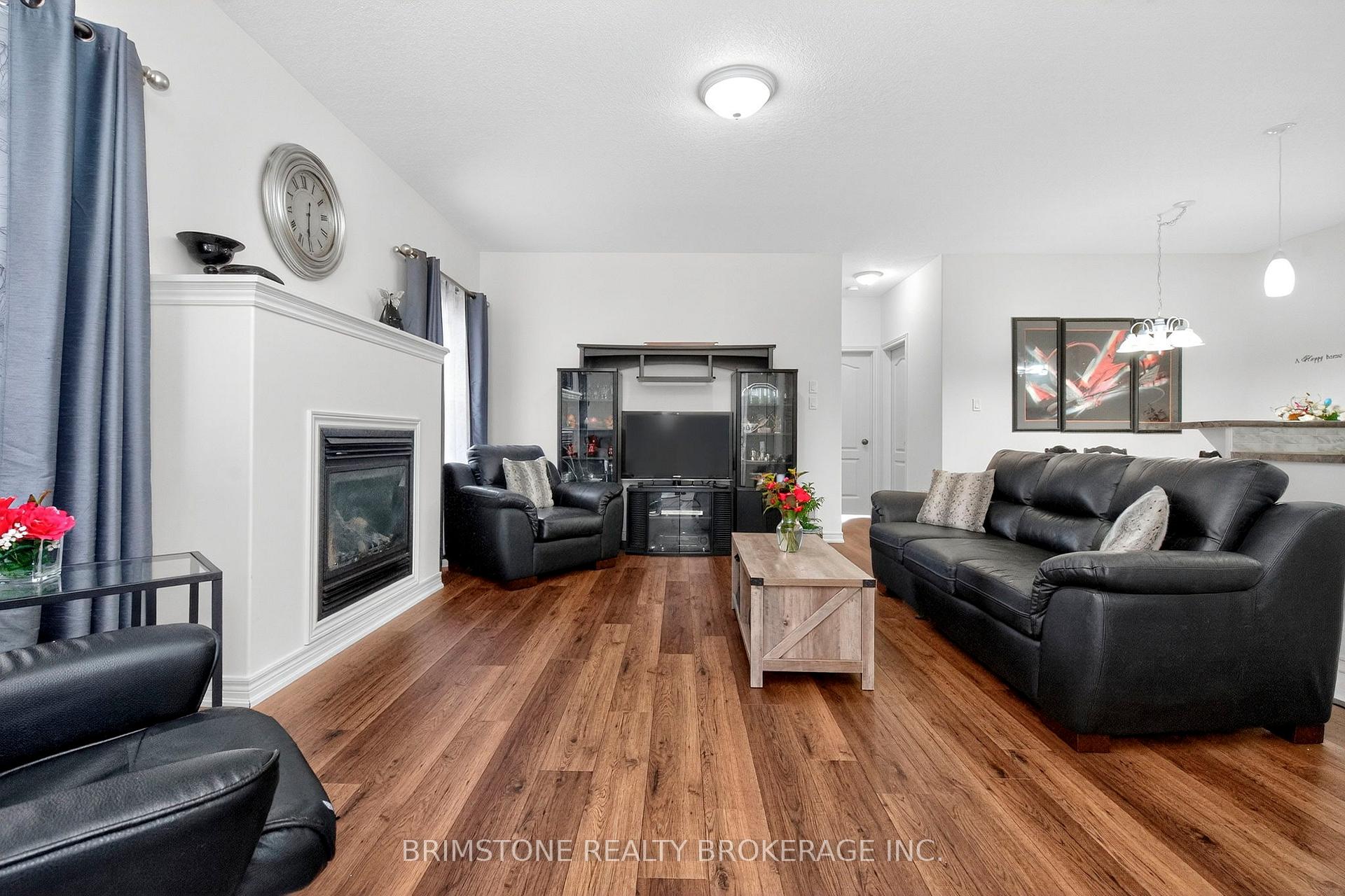 Photo 12 of 116 Banting Crescent, Essa, Angus — HOMEH