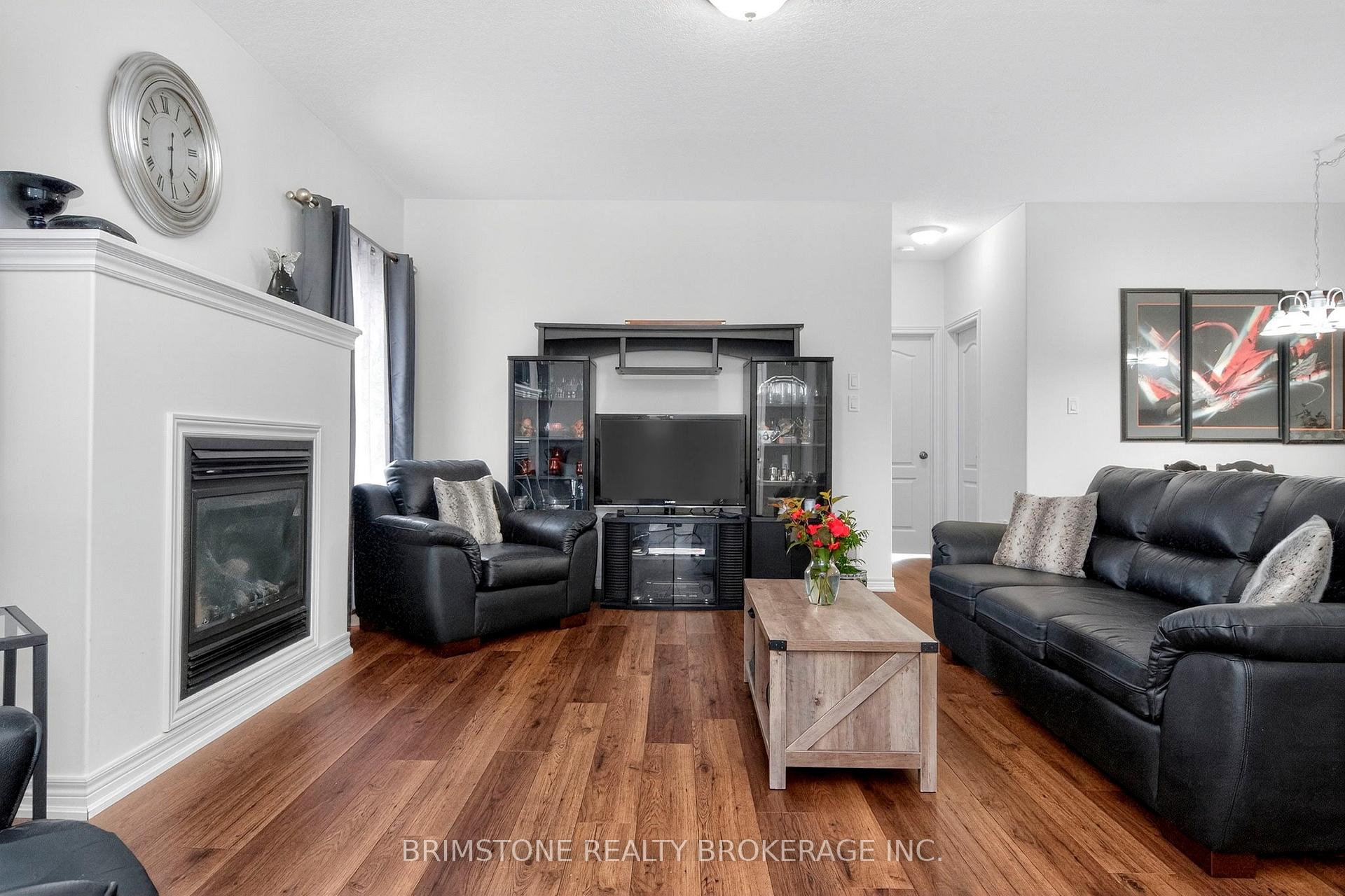 Photo 13 of 116 Banting Crescent, Essa, Angus — HOMEH