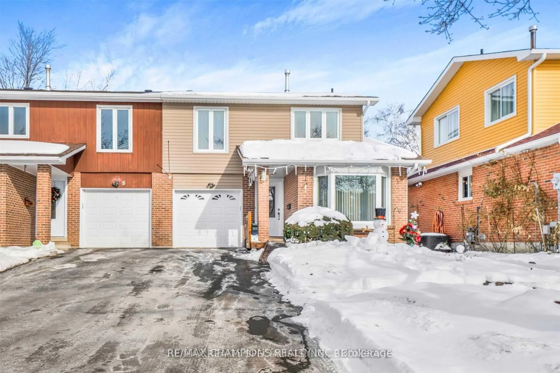 Photo 1 of 7 Camberley Crescent, Brampton, Brampton North — HOMEH