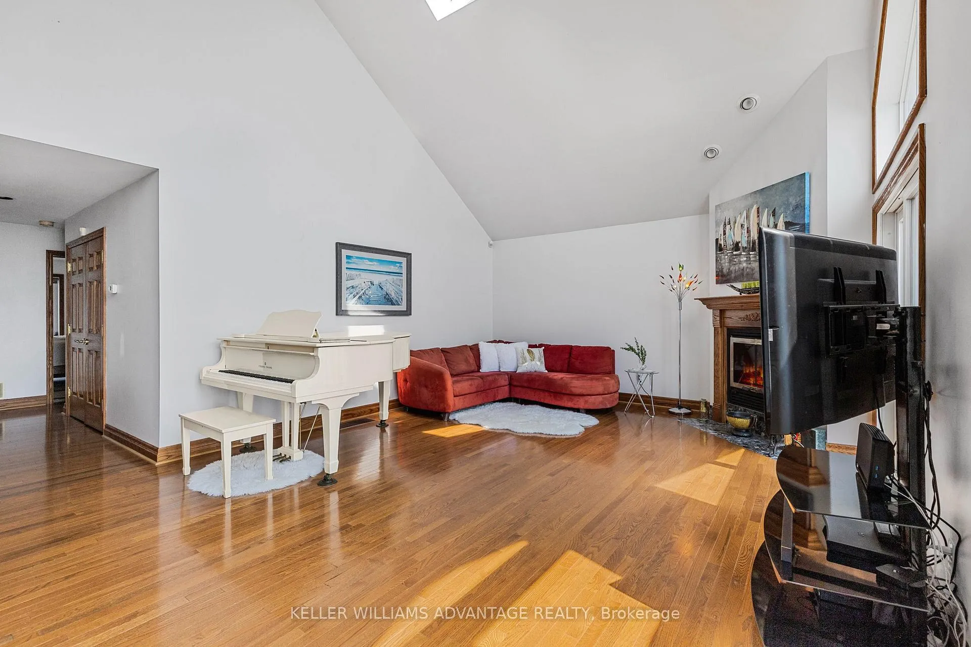 Photo 21 of 58 Ontoro Boulevard, Ajax, South East — HOMEH