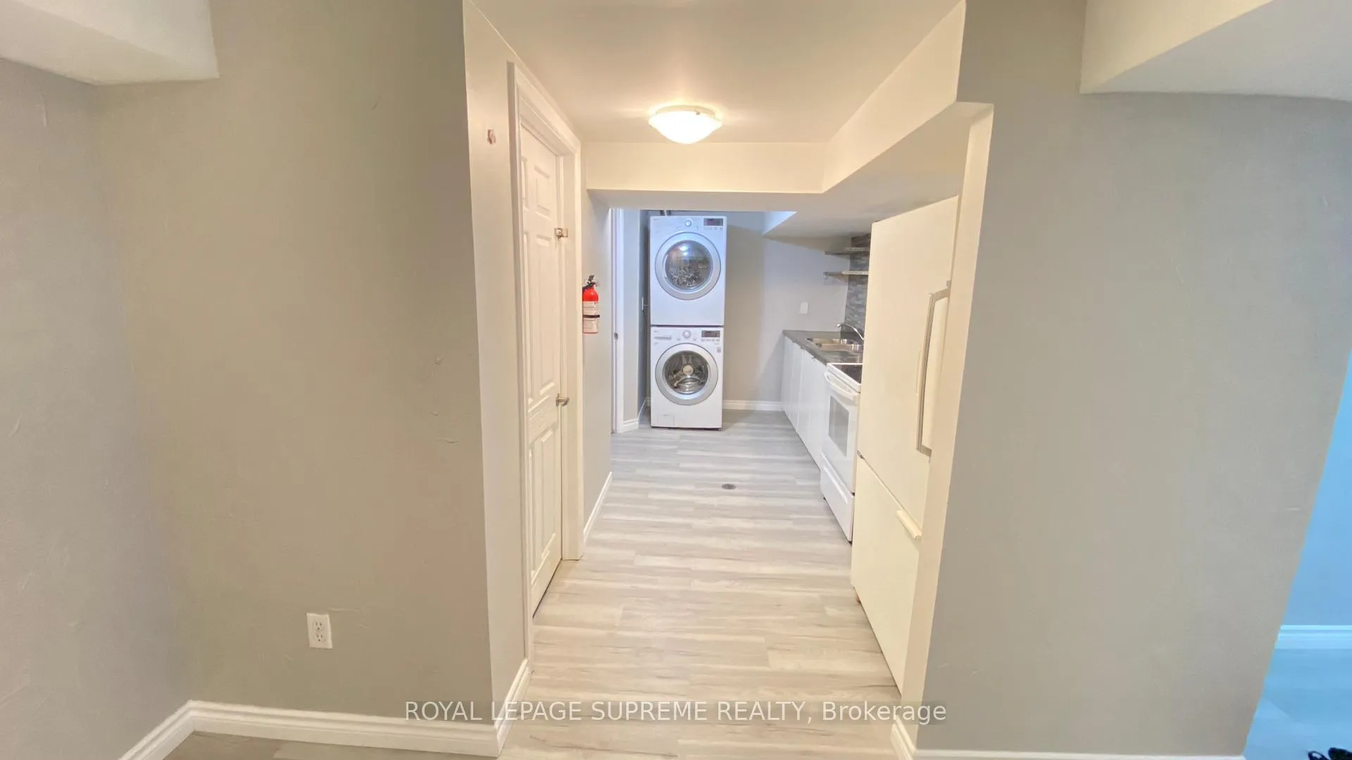 Photo 7 of Unit Bsmt, 22 Amblecote Pl, Hamilton, Randall — HOMEH