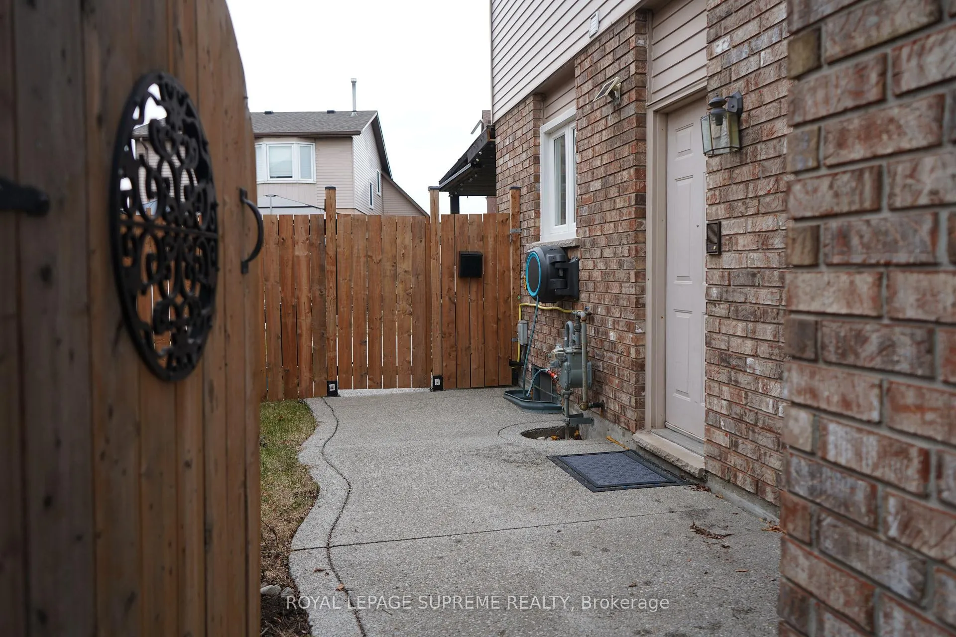 Photo 12 of Unit Bsmt, 22 Amblecote Pl, Hamilton, Randall — HOMEH