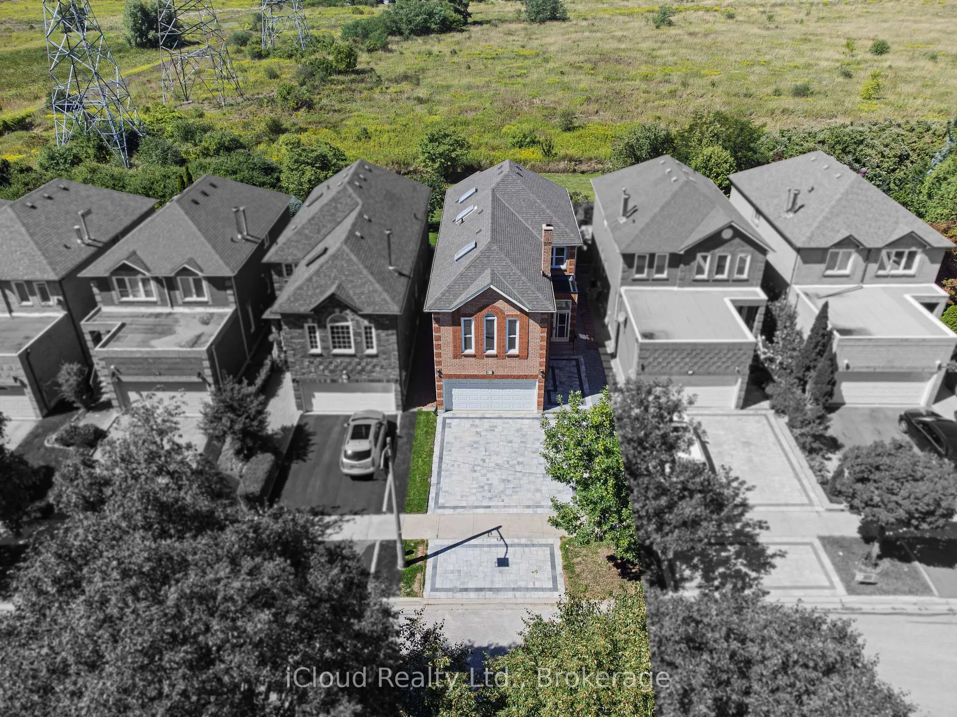 Photo 2 of 80 Venice Crescent W, Vaughan, Beverley Glen — HOMEH