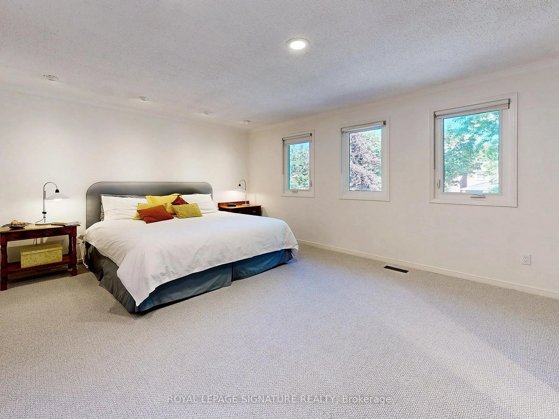 Photo 14 of 48 Millcroft Way, Vaughan, Brownridge — HOMEH
