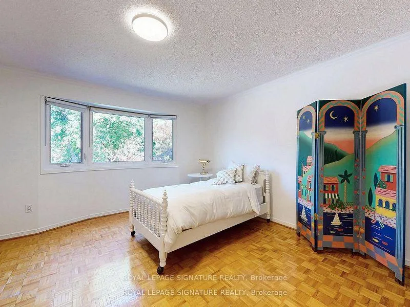 Photo 17 of 48 Millcroft Way, Vaughan, Brownridge — HOMEH