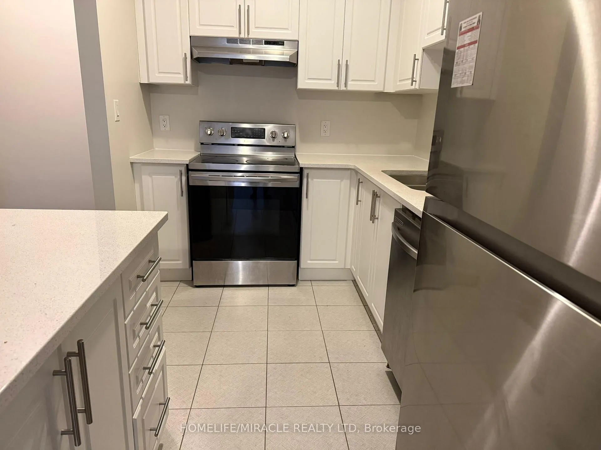 Photo 7 of Unit 132, 590 N Service Road, Hamilton, Lakeshore — HOMEH