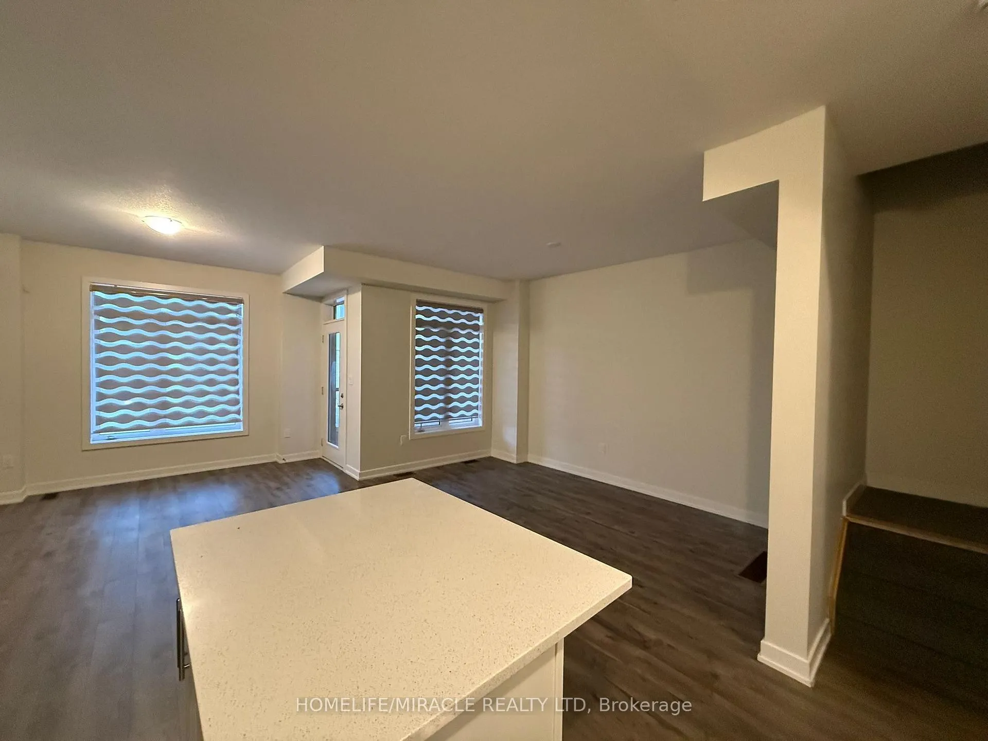 Photo 10 of Unit 132, 590 N Service Road, Hamilton, Lakeshore — HOMEH