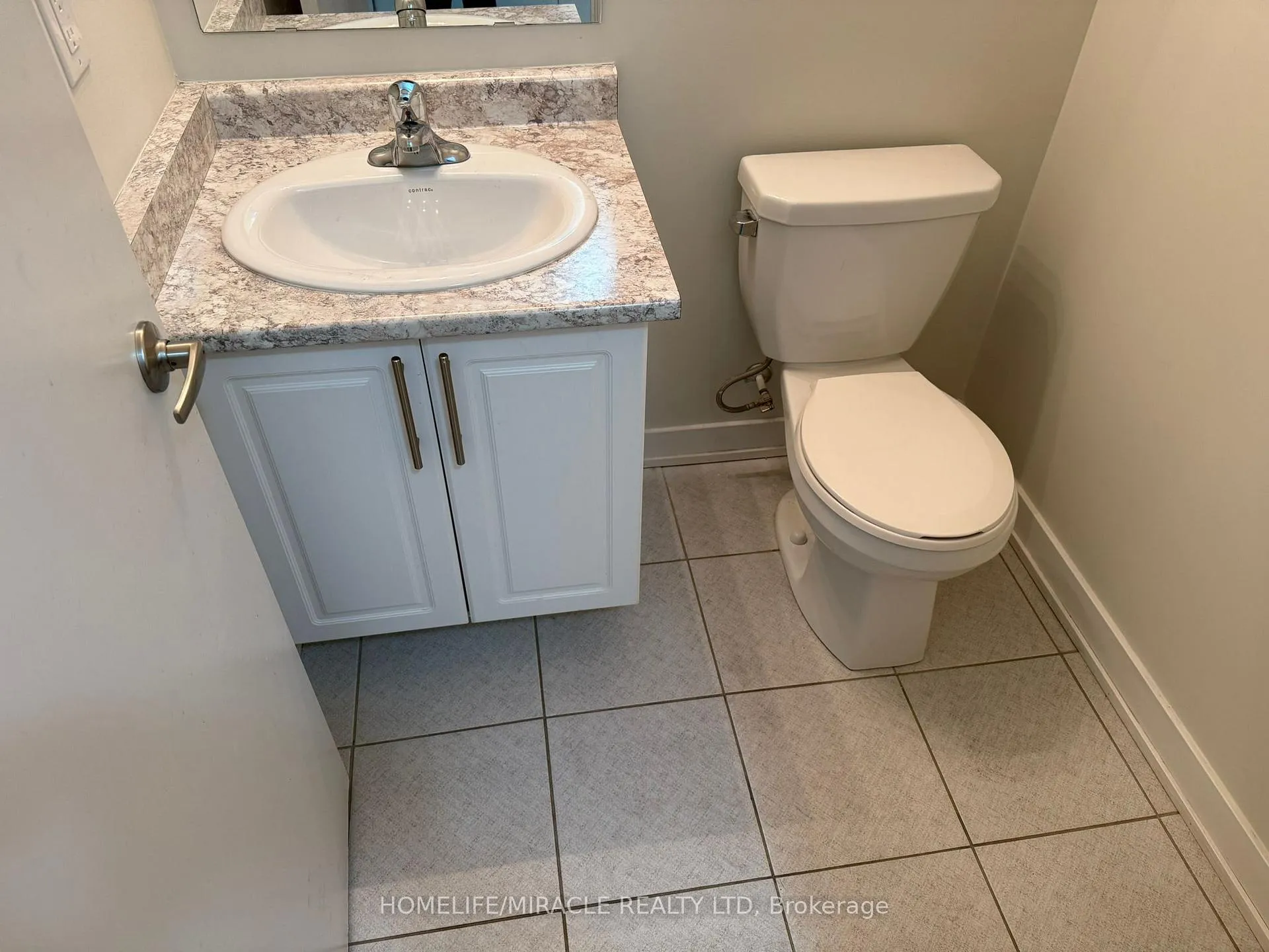 Photo 22 of Unit 132, 590 N Service Road, Hamilton, Lakeshore — HOMEH