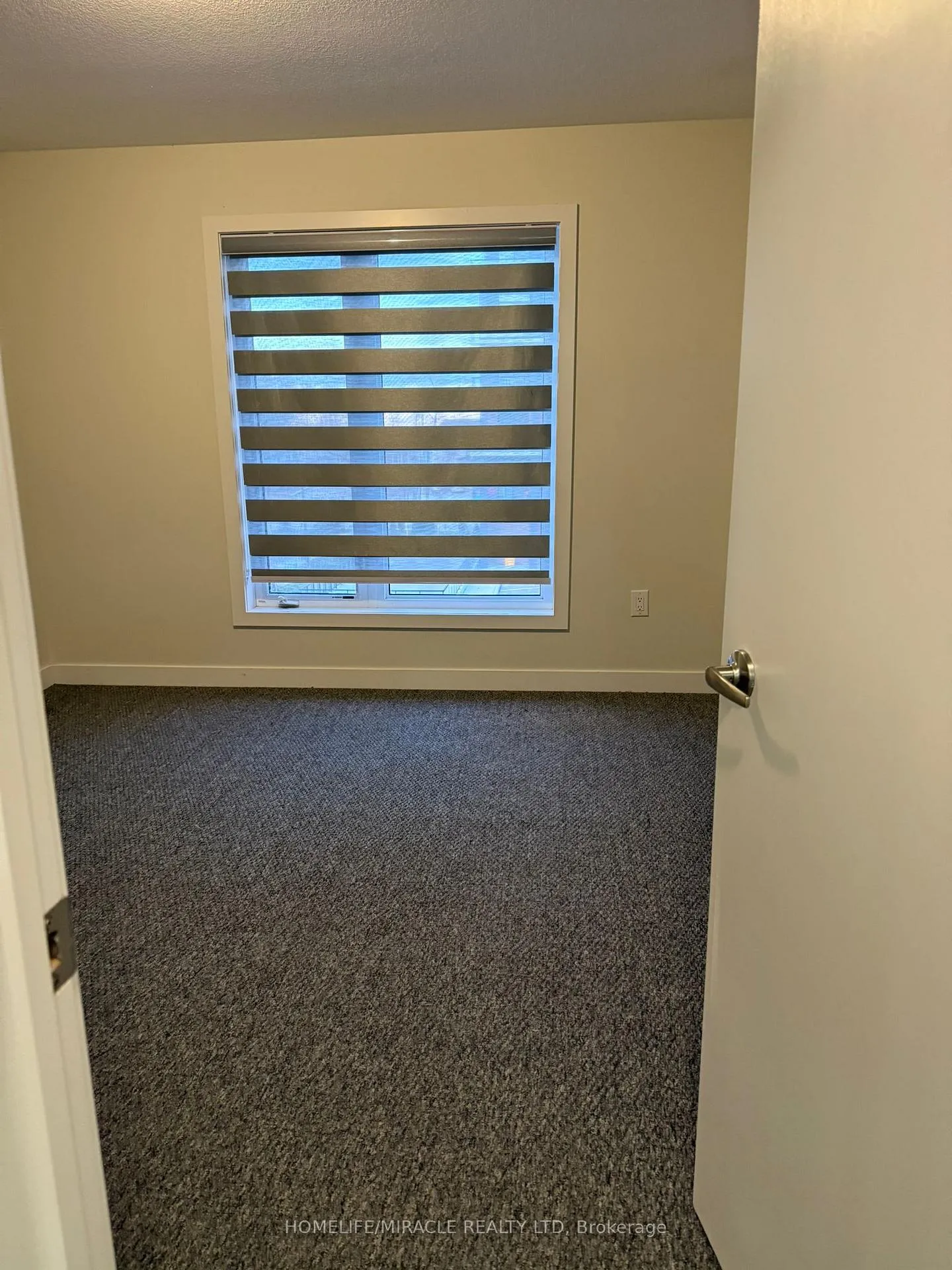 Photo 25 of Unit 132, 590 N Service Road, Hamilton, Lakeshore — HOMEH