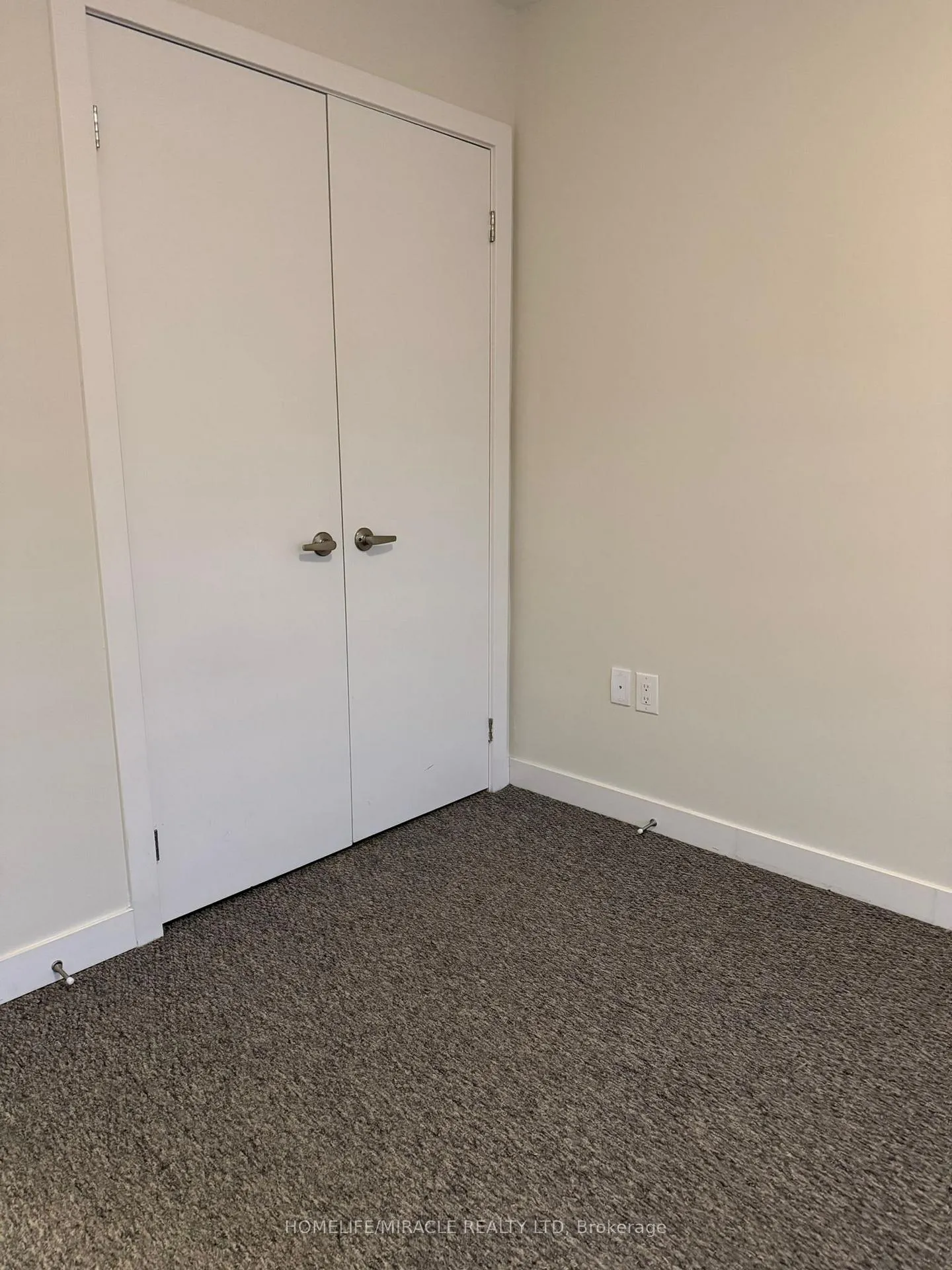 Photo 28 of Unit 132, 590 N Service Road, Hamilton, Lakeshore — HOMEH