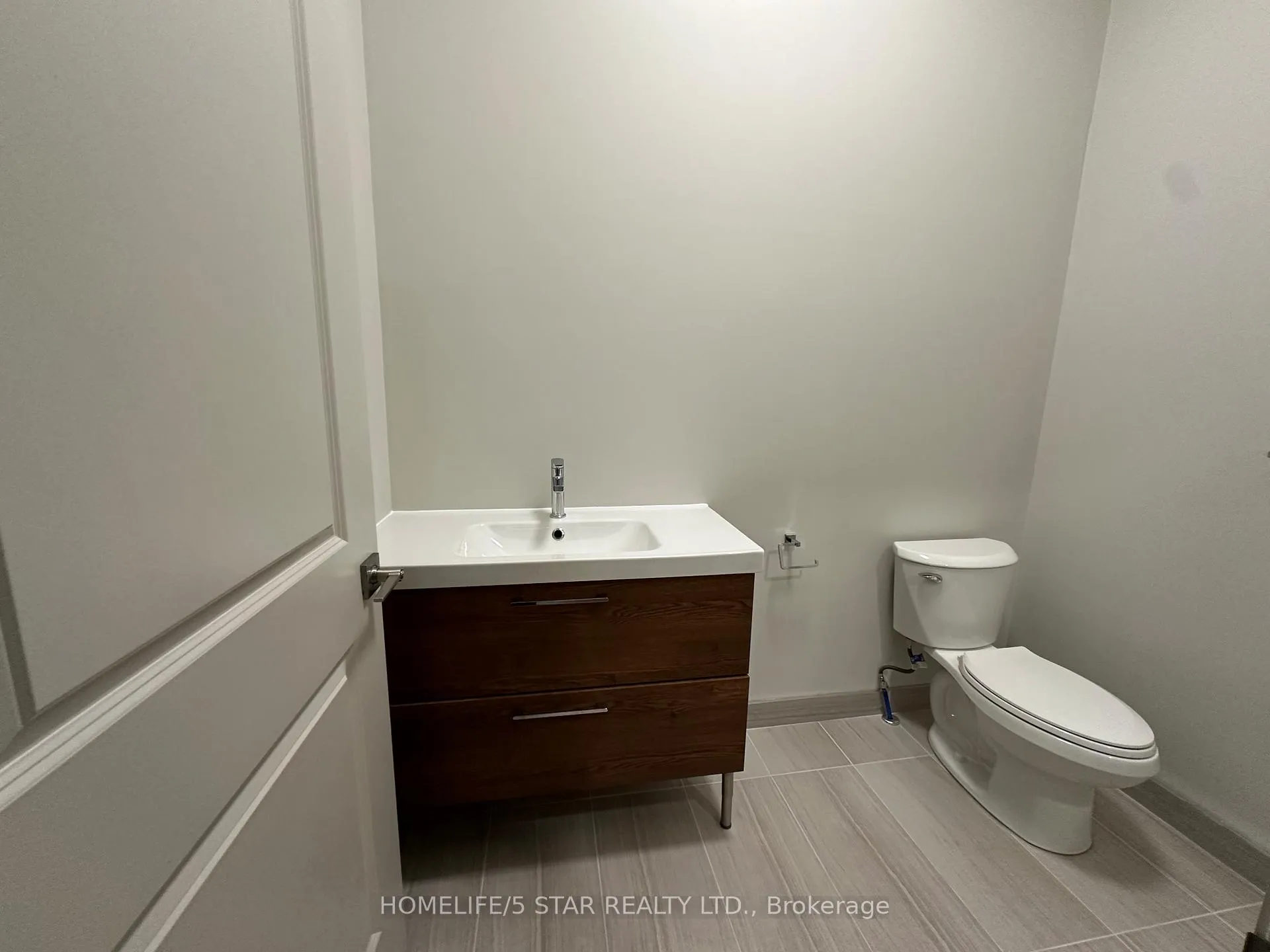 Photo 9 of Unit 204, 837 King Street E, Hamilton, Gibson — HOMEH