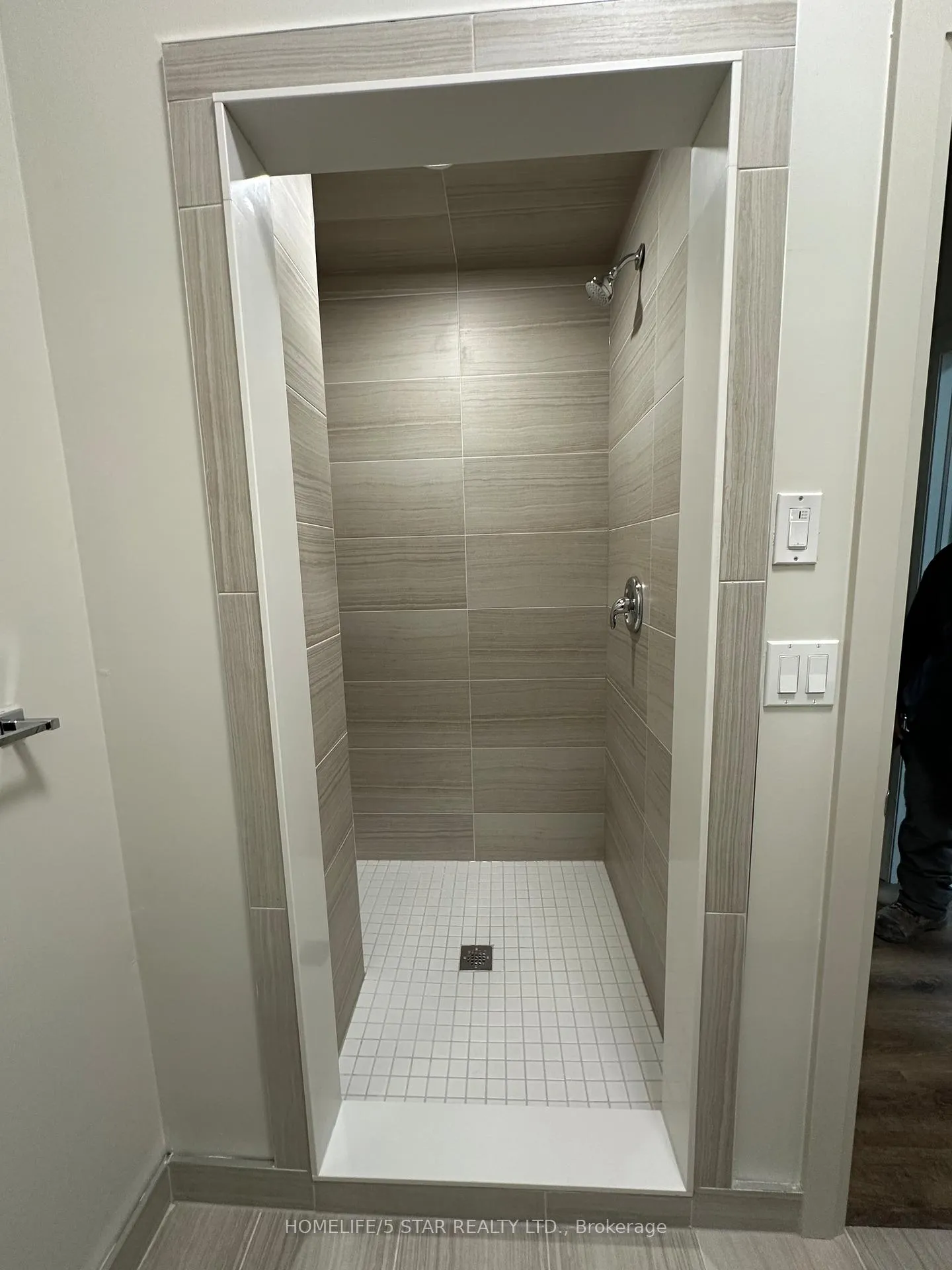Photo 10 of Unit 204, 837 King Street E, Hamilton, Gibson — HOMEH