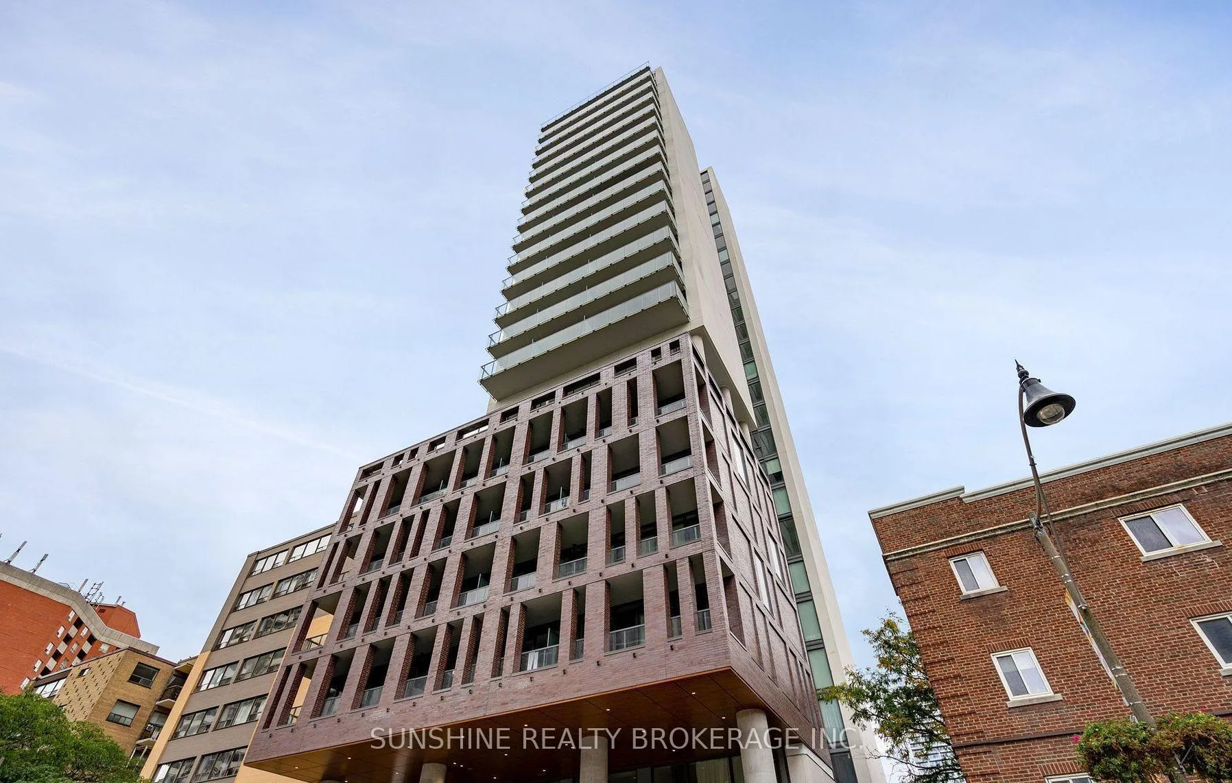 Photo 2 of Unit 1708, 81 Wellesley Street E, Toronto, Church-Yonge Corridor — HOMEH