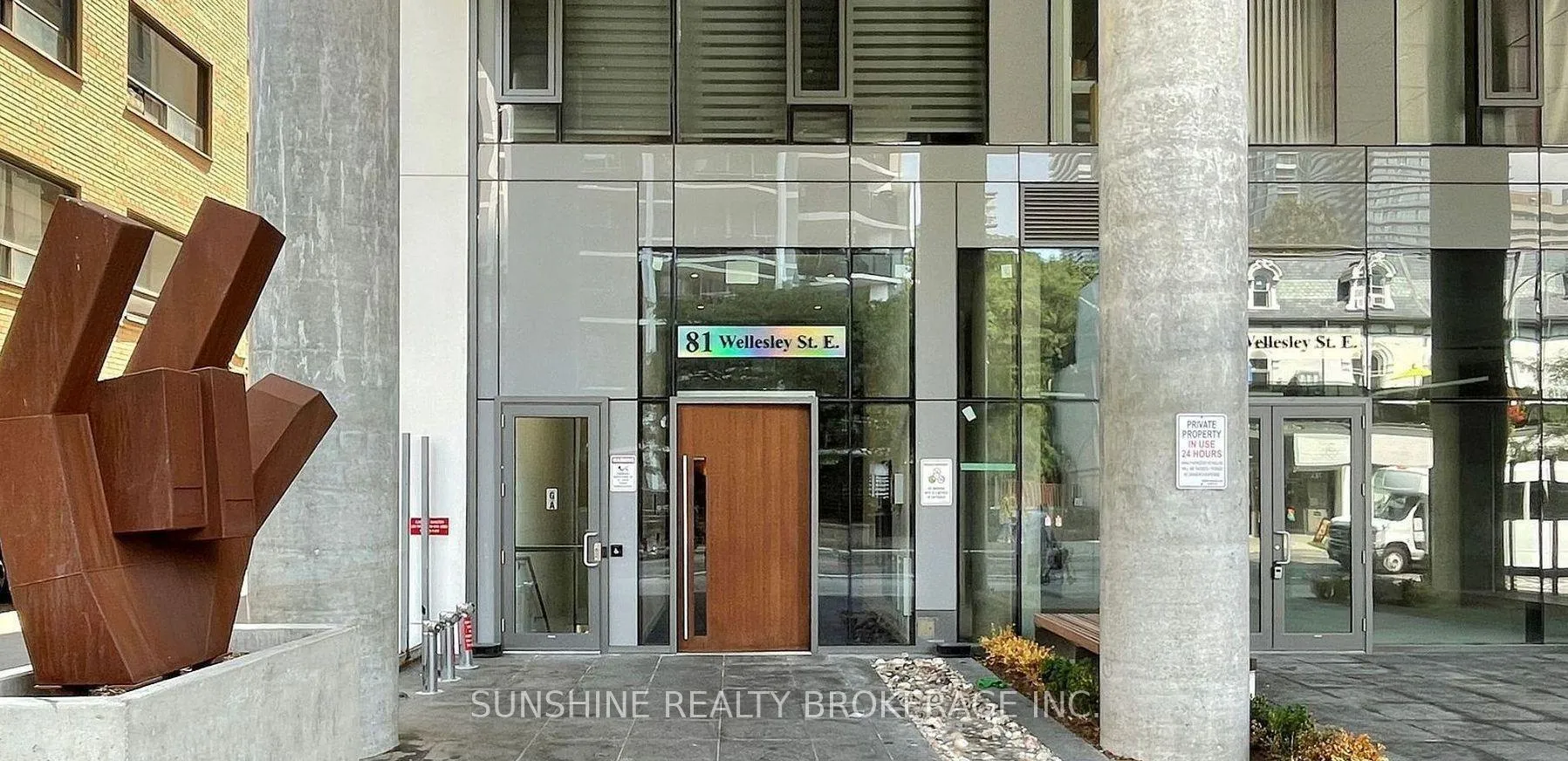 Photo 3 of Unit 1708, 81 Wellesley Street E, Toronto, Church-Yonge Corridor — HOMEH