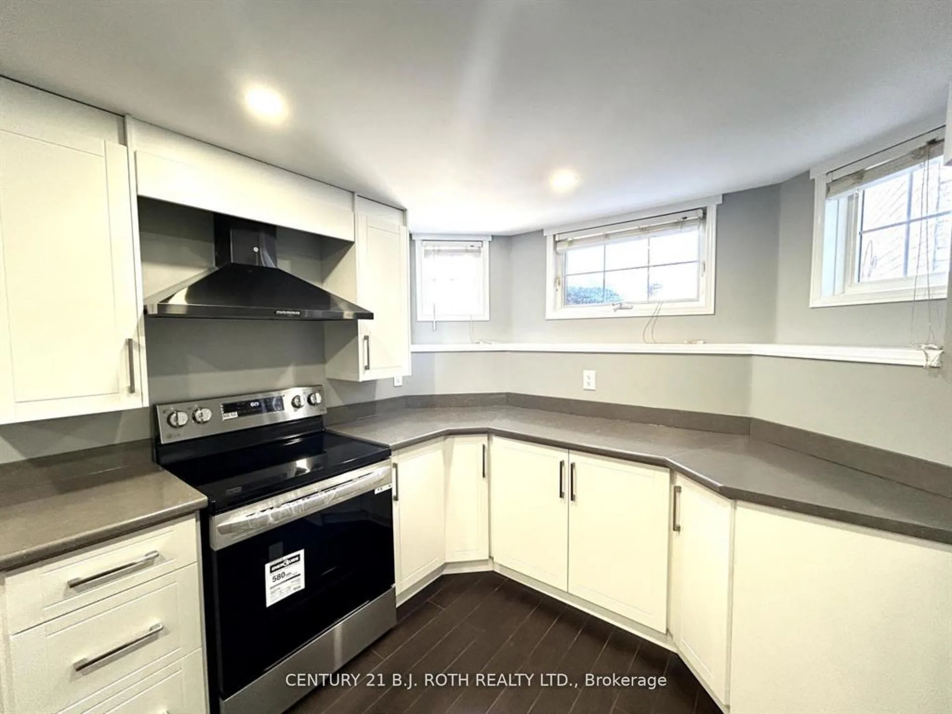 Photo 5 of Unit Lower, 140 Monique Crescent, Barrie, East Bayfield — HOMEH
