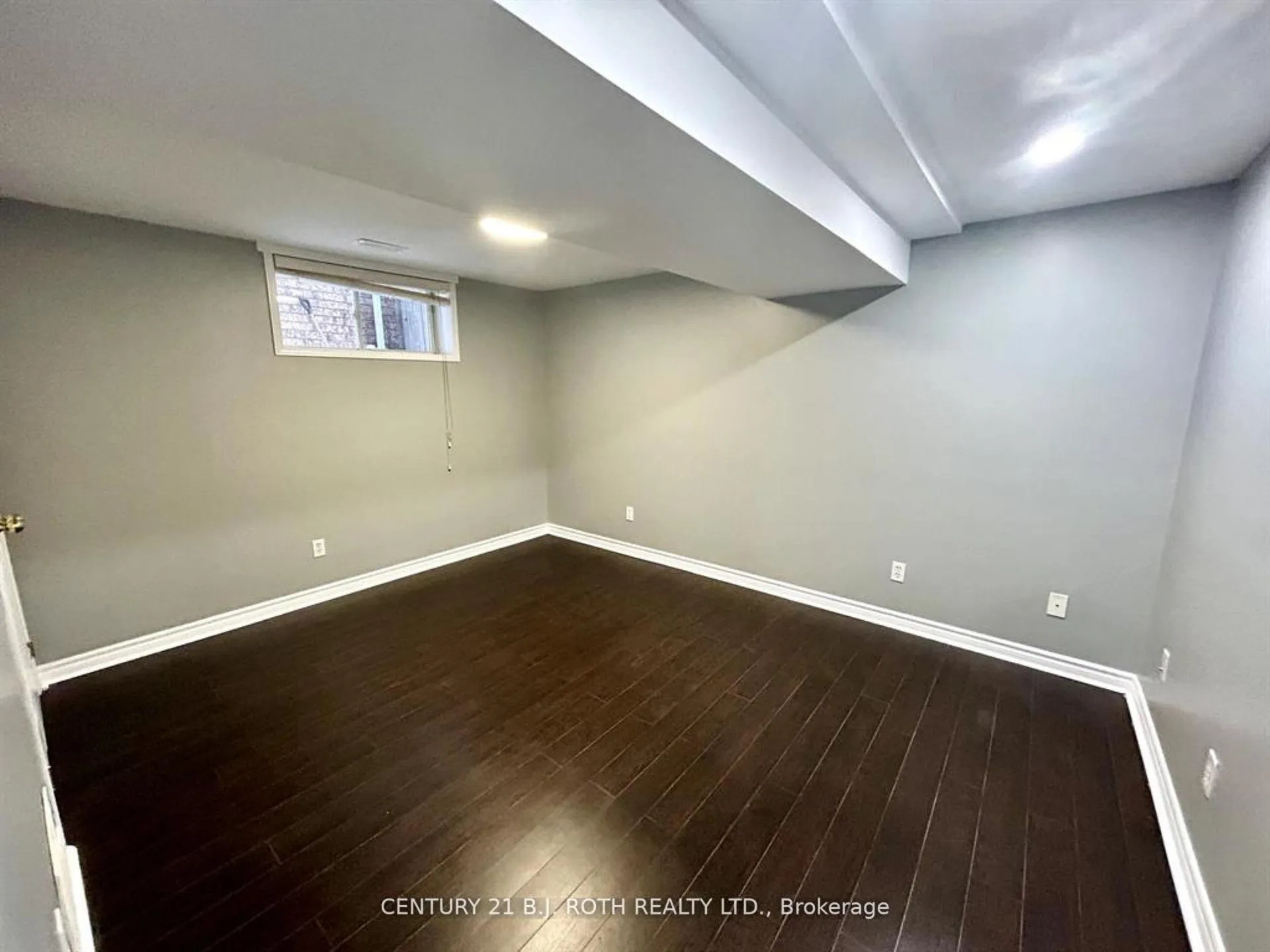 Photo 11 of Unit Lower, 140 Monique Crescent, Barrie, East Bayfield — HOMEH