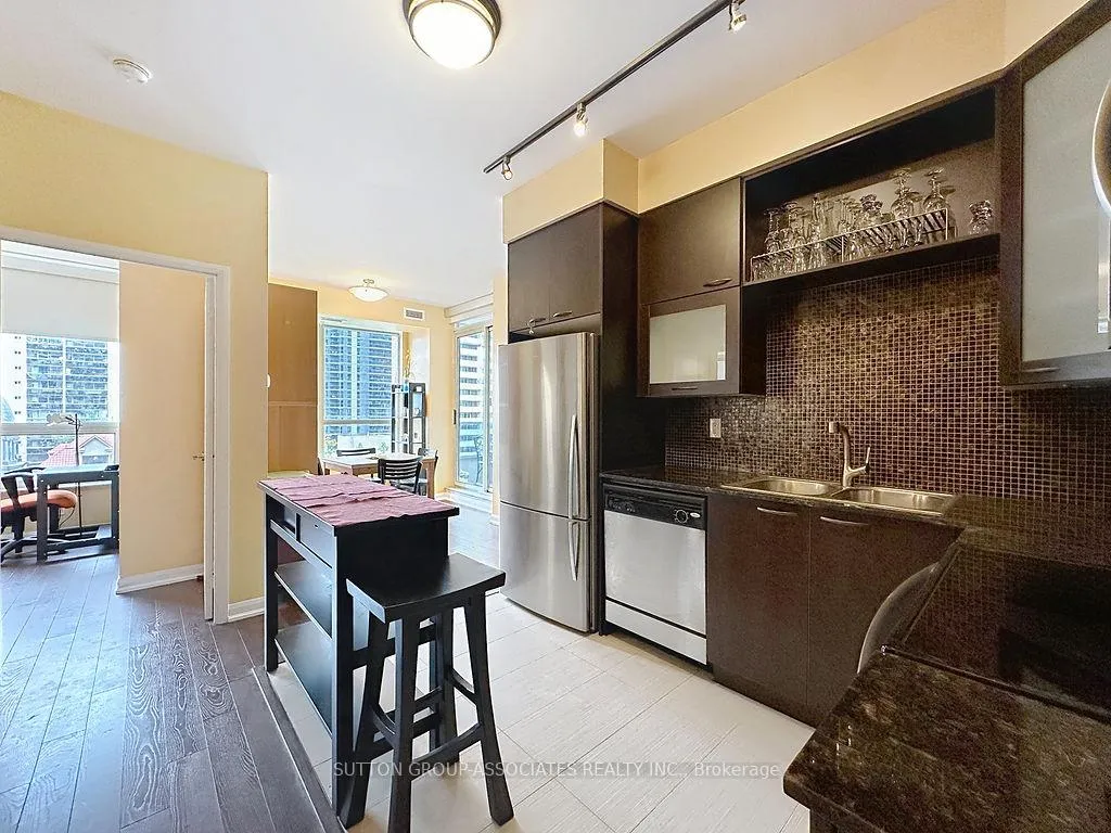 Photo 2 of Unit 603, 500 Sherbourne Street, Toronto, North St. James Town — HOMEH