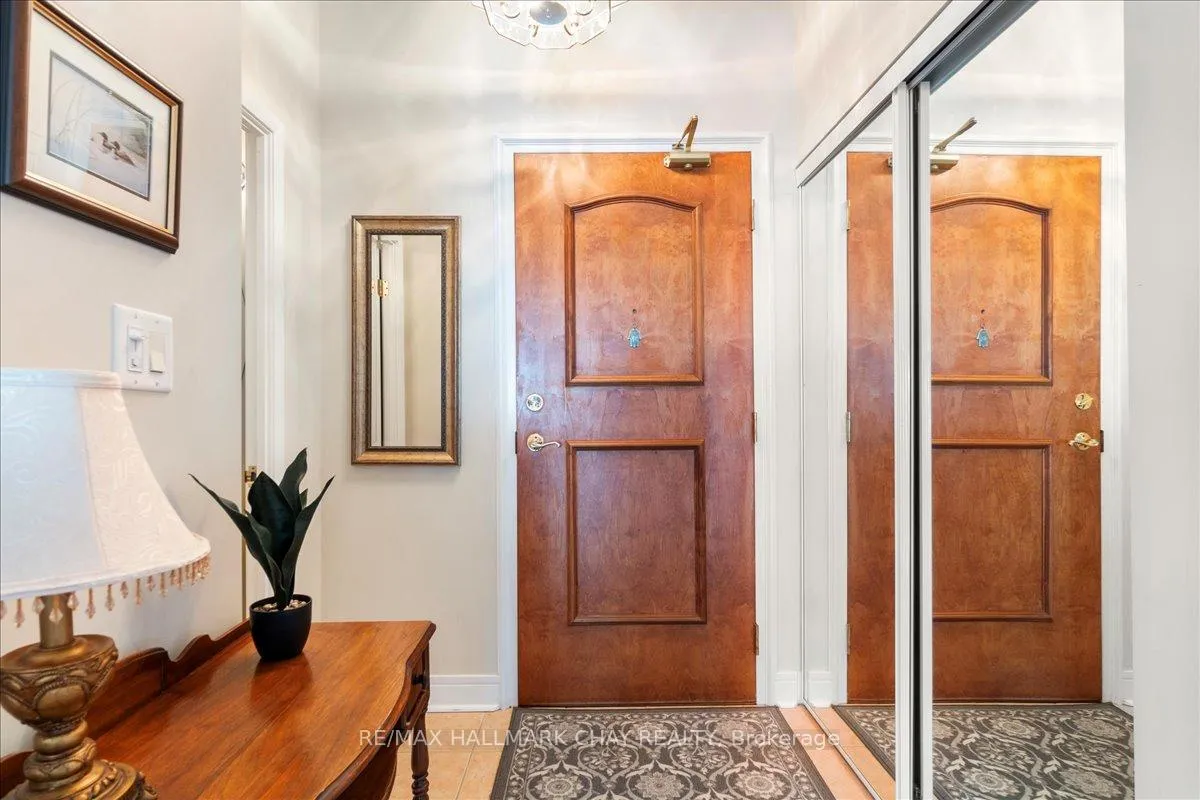 Photo 3 of Unit 508, 2 Toronto Street, Barrie, Lakeshore — HOMEH