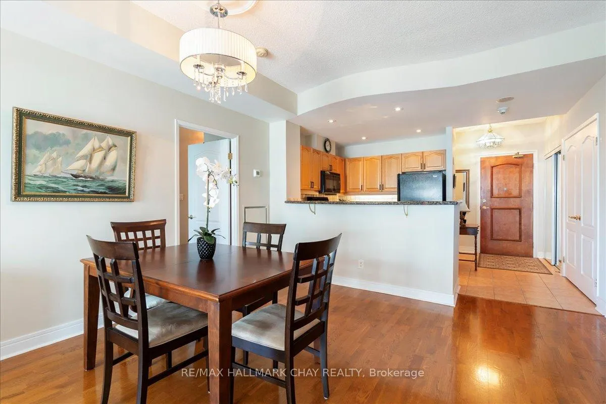 Photo 11 of Unit 508, 2 Toronto Street, Barrie, Lakeshore — HOMEH