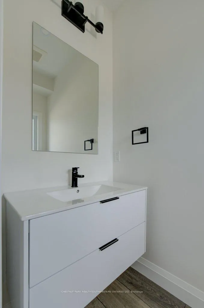 Photo 4 of 573 Guelph Street, Kitchener — HOMEH
