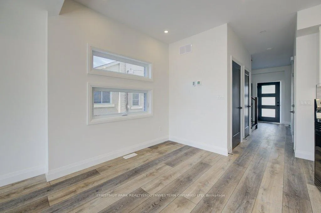 Photo 10 of 573 Guelph Street, Kitchener — HOMEH