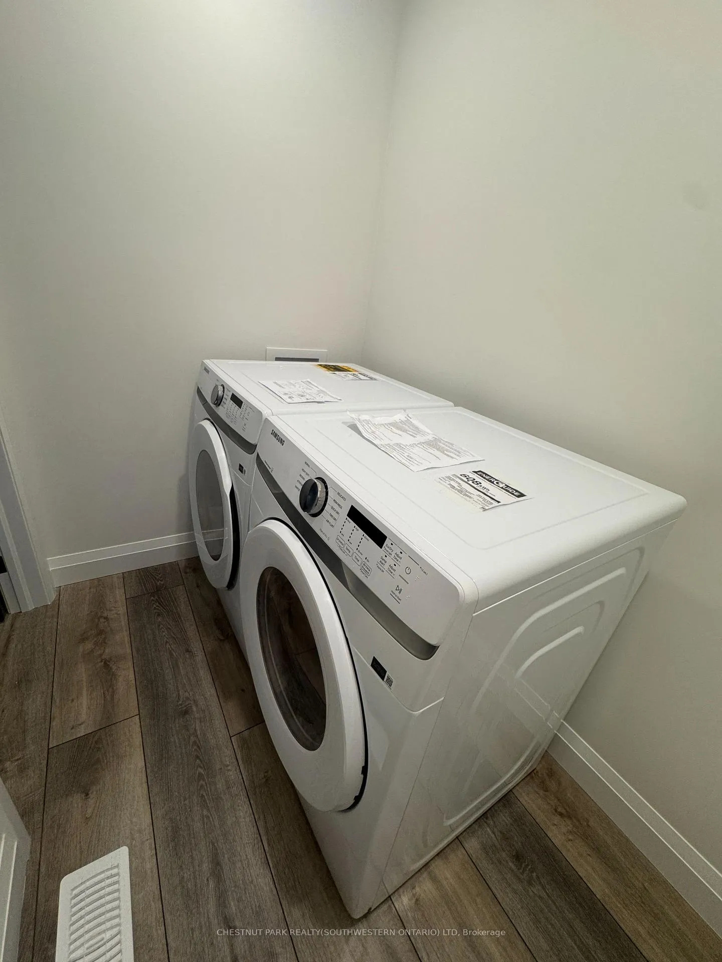 Photo 12 of 573 Guelph Street, Kitchener — HOMEH