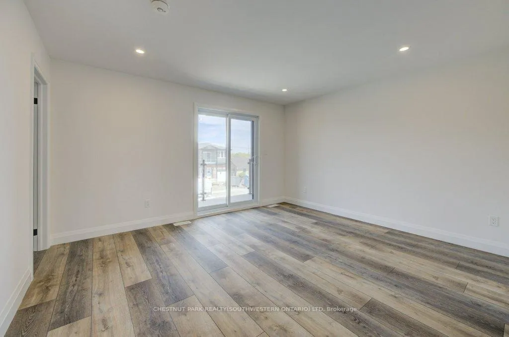 Photo 13 of 573 Guelph Street, Kitchener — HOMEH