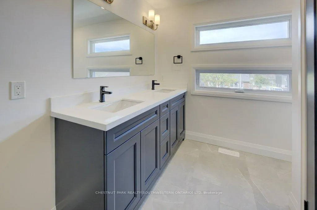 Photo 18 of 573 Guelph Street, Kitchener — HOMEH