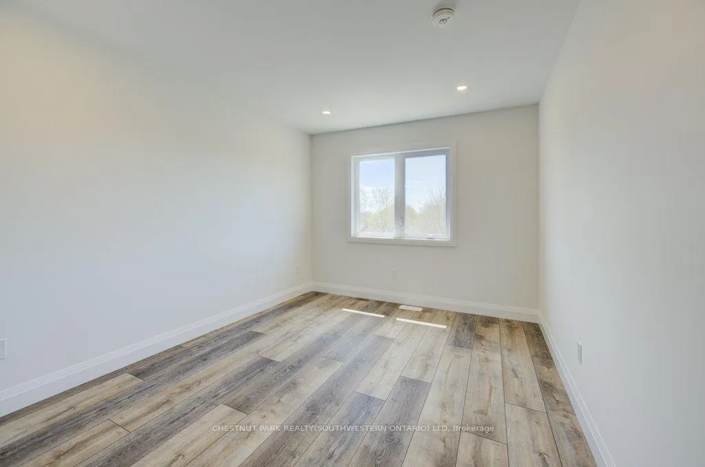 Photo 24 of 573 Guelph Street, Kitchener — HOMEH