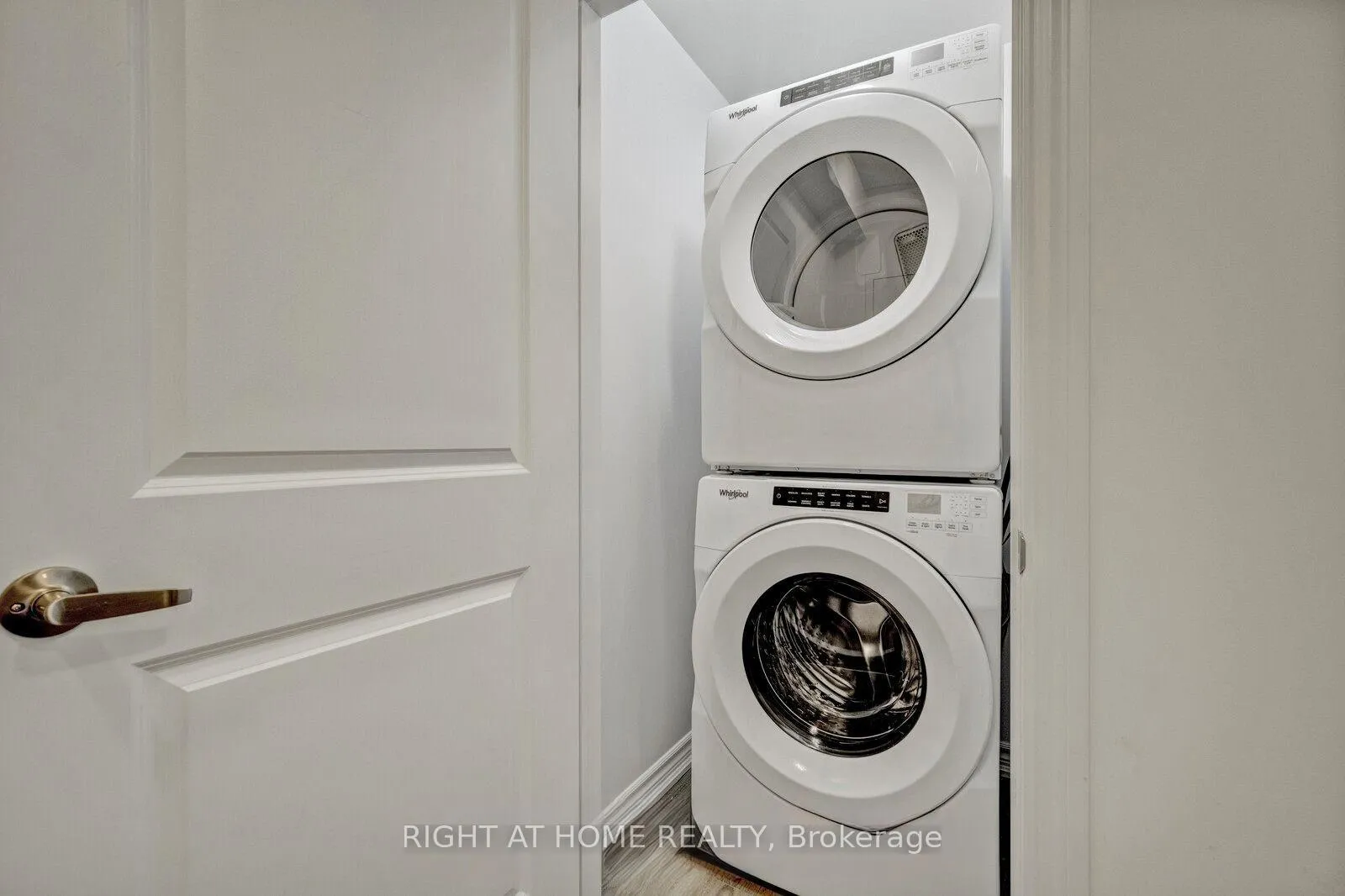 Photo 10 of Unit 705, 450 Dundas Street E, Hamilton, Waterdown — HOMEH