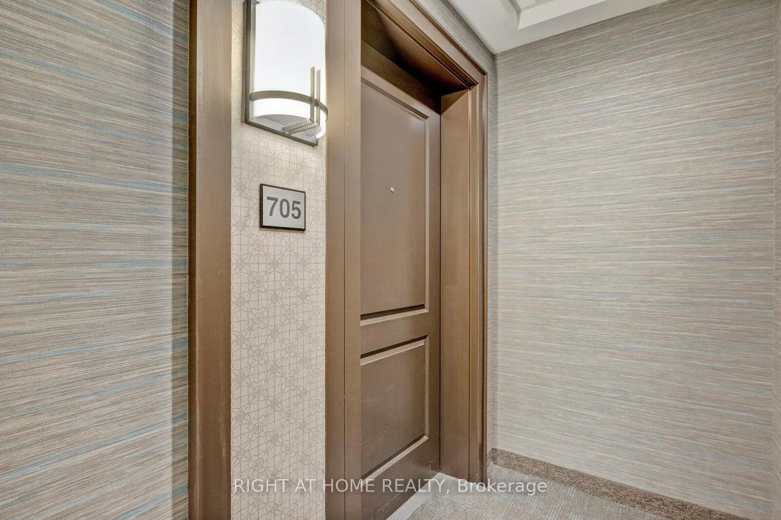 Photo 11 of Unit 705, 450 Dundas Street E, Hamilton, Waterdown — HOMEH