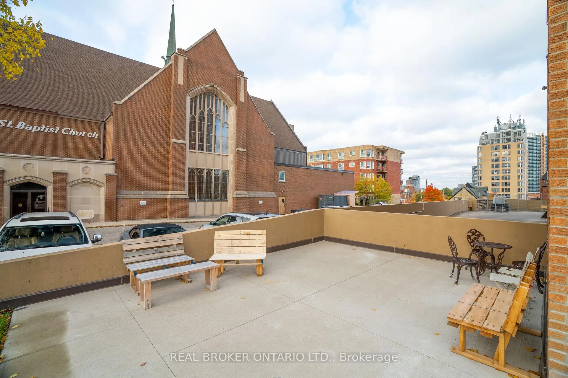 Photo 4 of Unit 602, 64 Benton Street, Kitchener, Cedar Hill — HOMEH