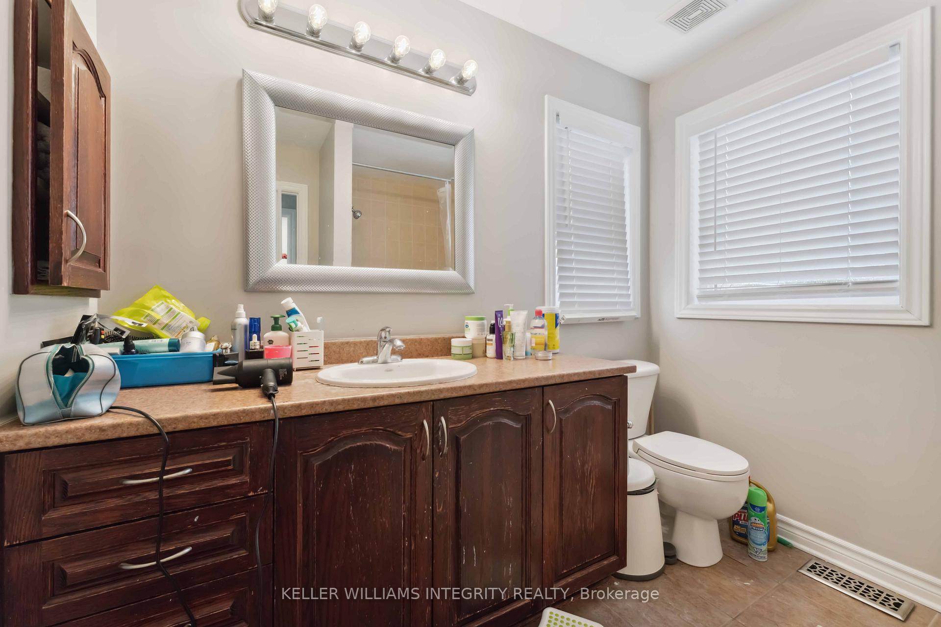 Photo 13 of 111 Tacom Circle, Ottawa, Barrhaven - Strandherd — HOMEH