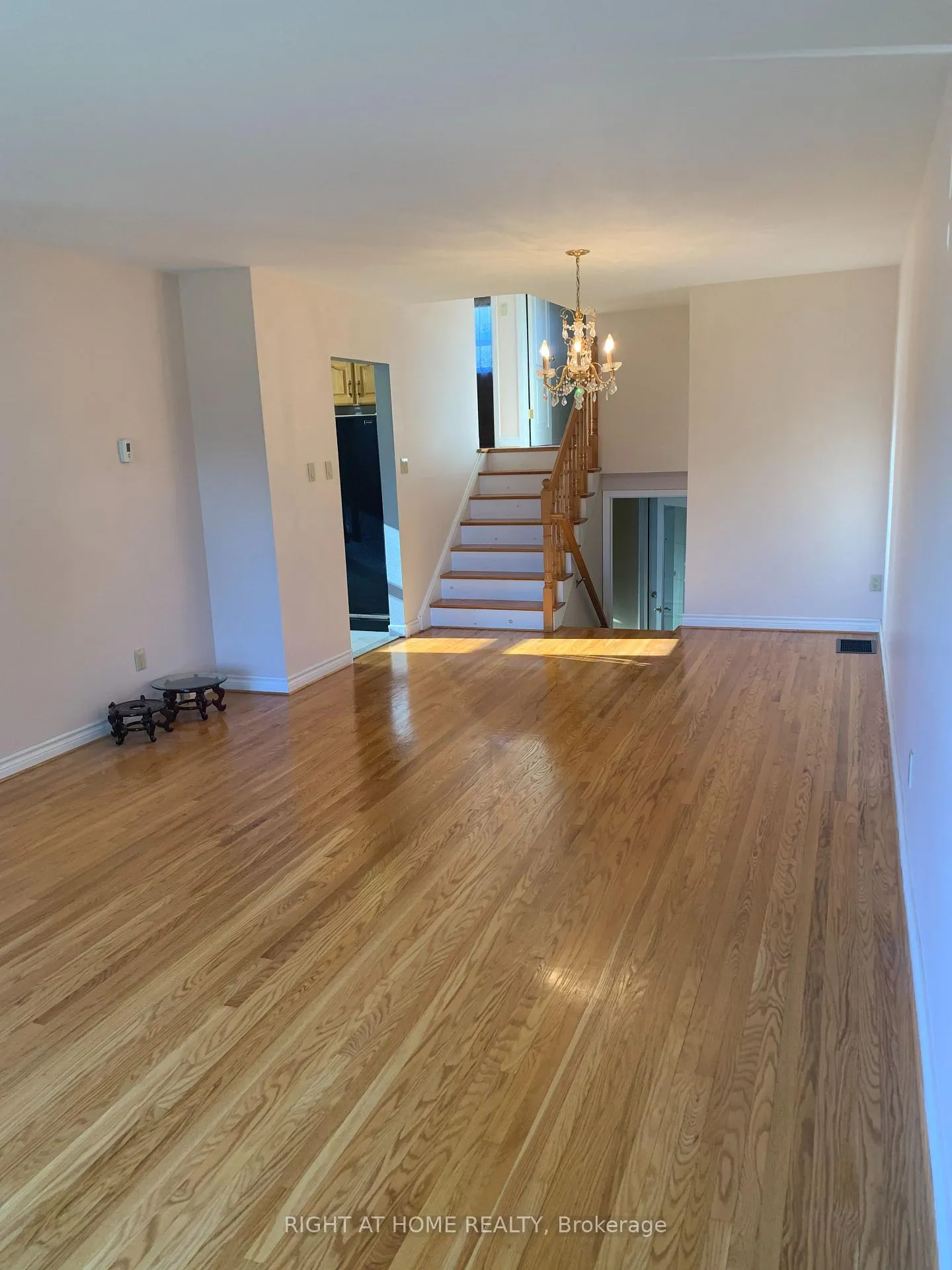 Photo 6 of 24 Dean Street, Brampton, Brampton East — HOMEH