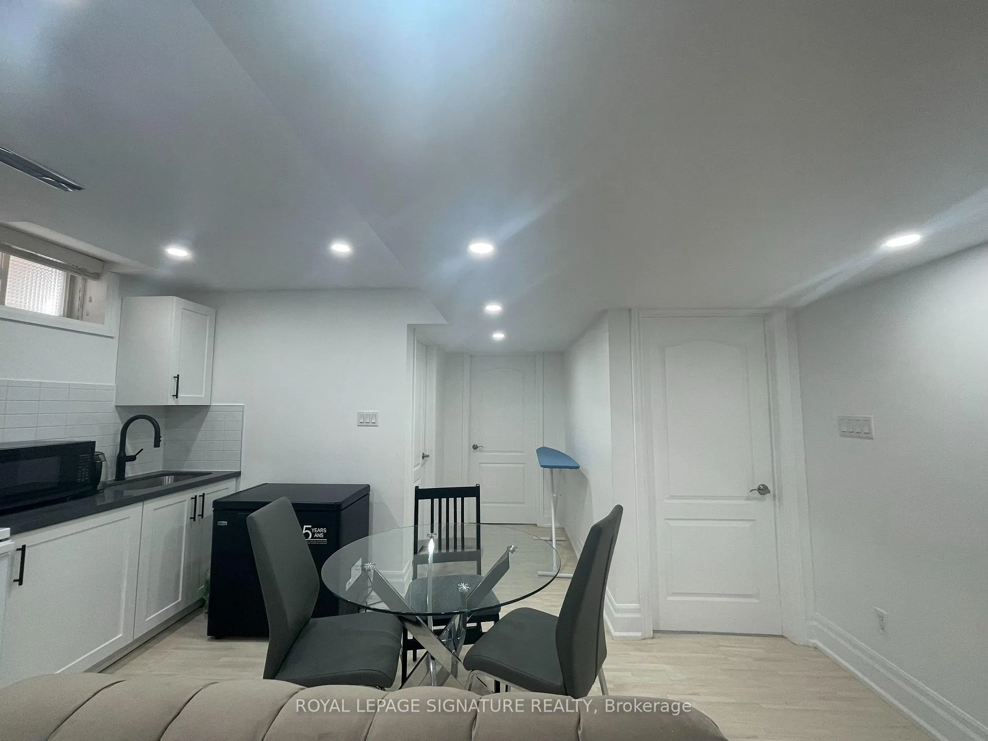 Photo 4 of 81 Serene Way, Markham, Thornhill — HOMEH