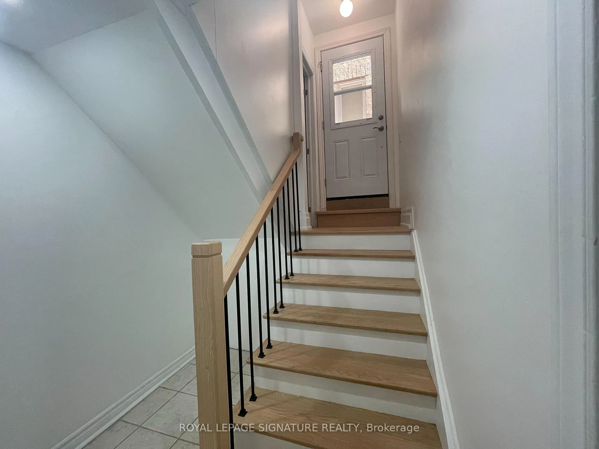 Photo 9 of 81 Serene Way, Markham, Thornhill — HOMEH