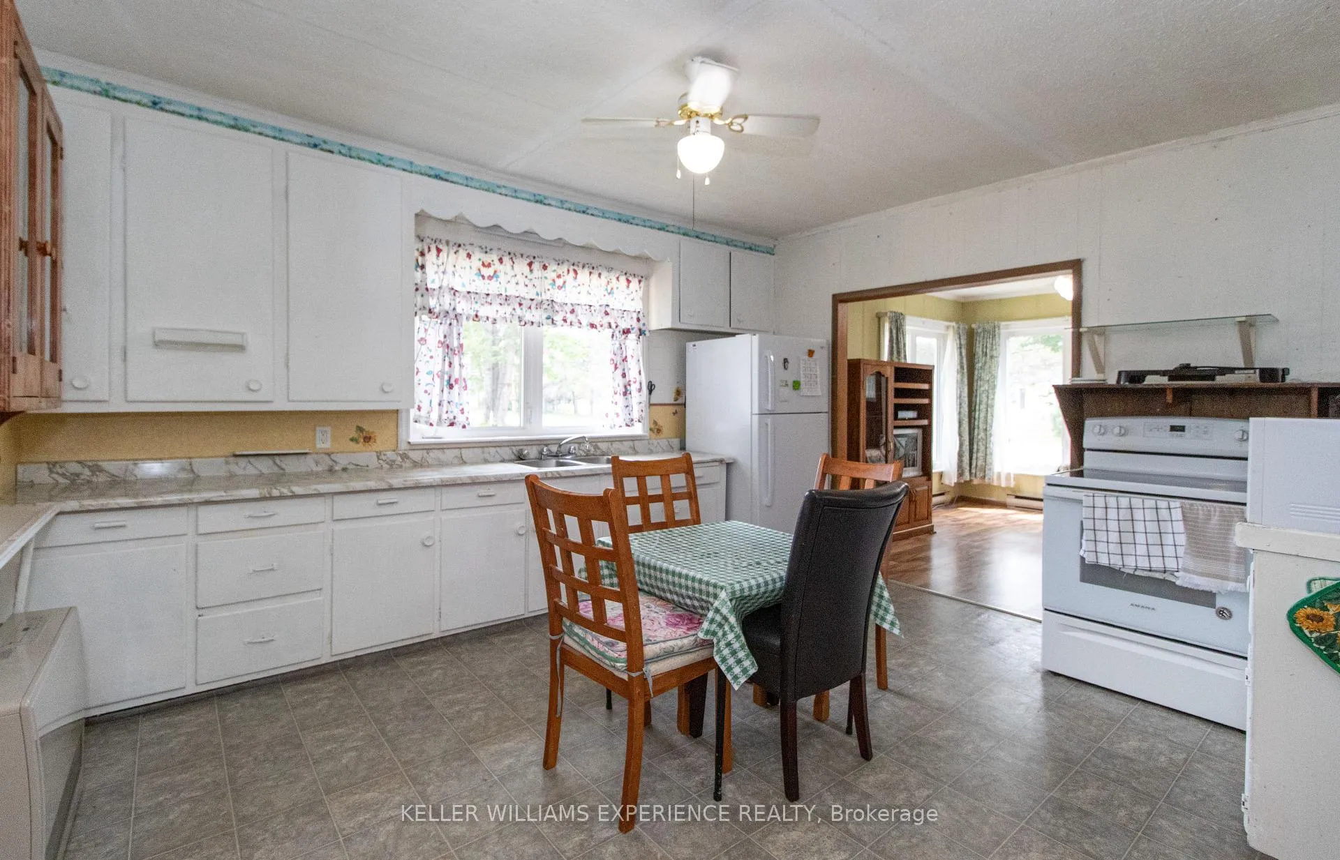Photo 12 of 152 Ottawa Avenue, South River — HOMEH